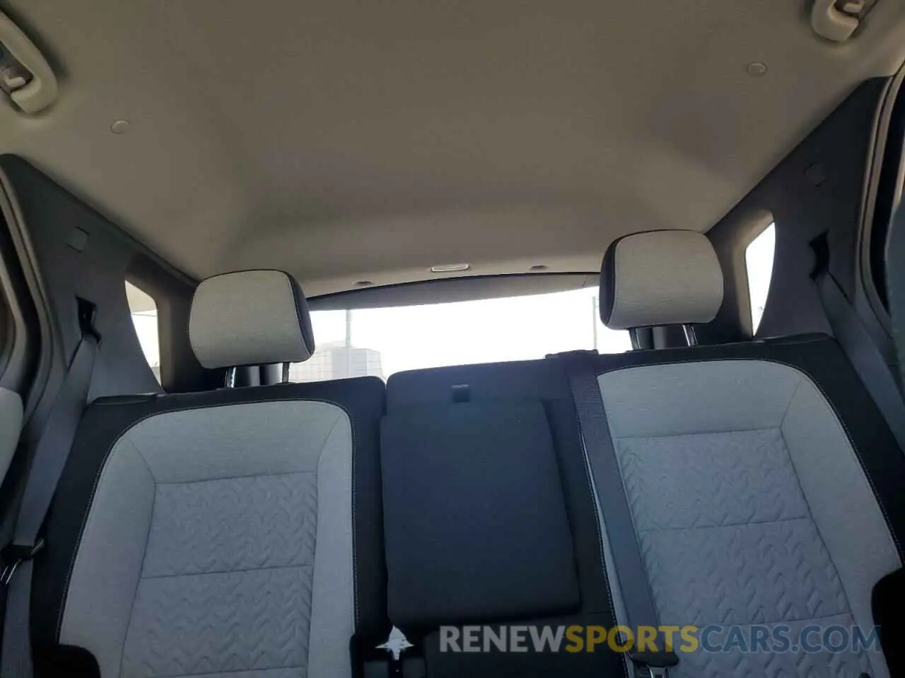 10 Photograph of a damaged car 3GNAXHEV5NS239781 CHEVROLET EQUINOX 2022