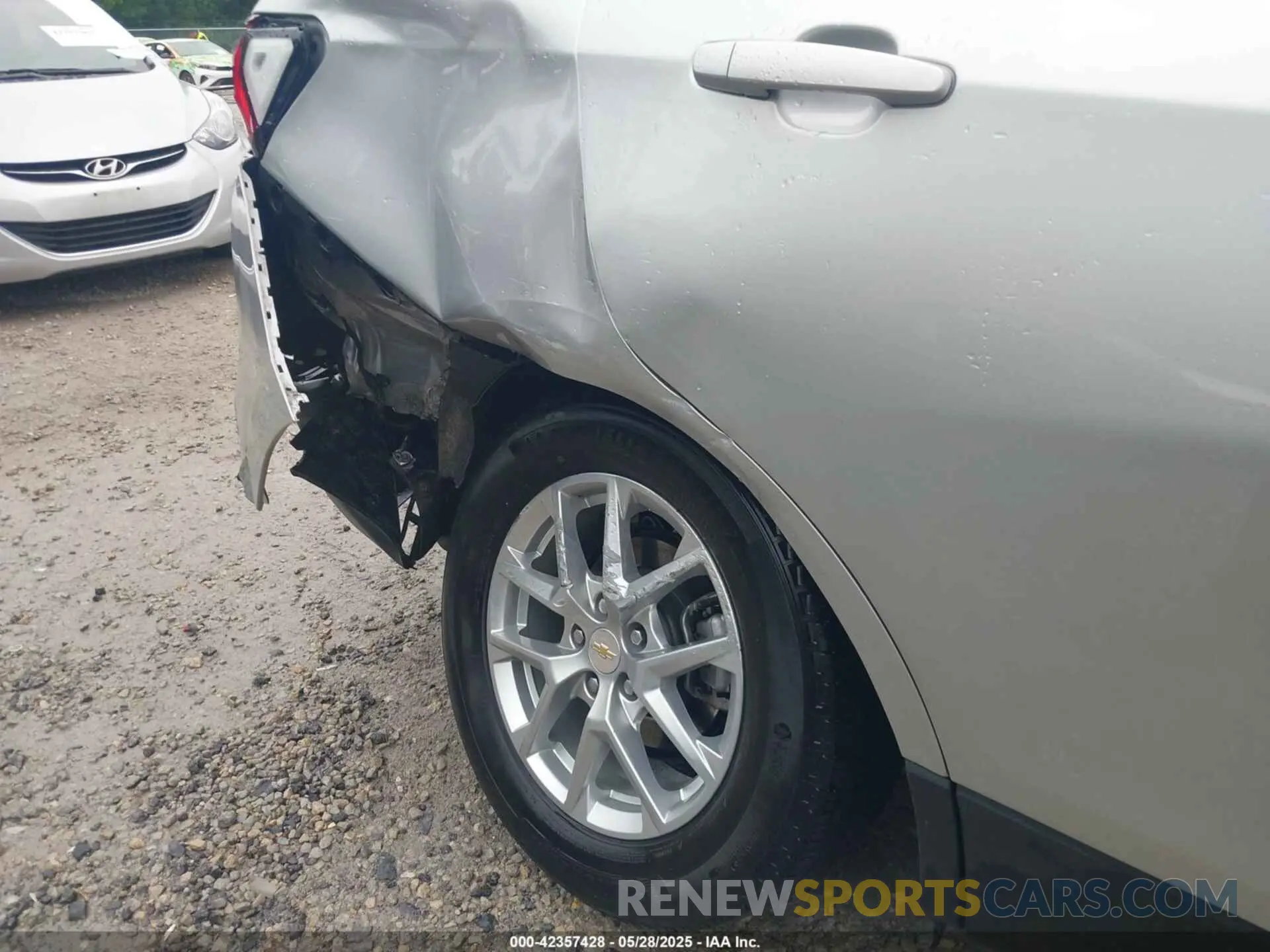 18 Photograph of a damaged car 3GNAXHEV6NS159907 CHEVROLET EQUINOX 2022