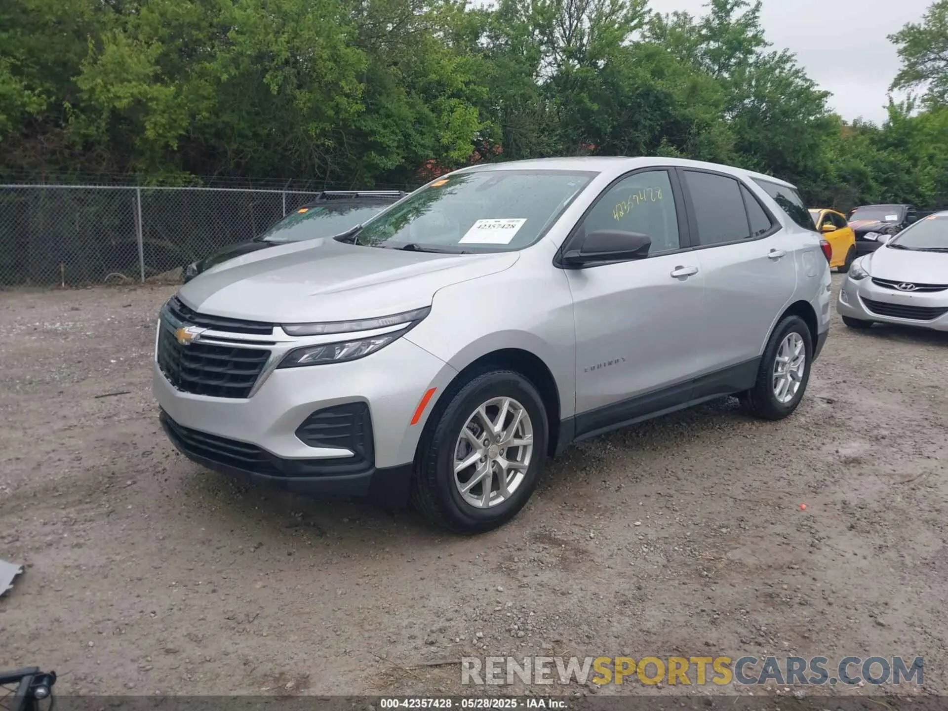 2 Photograph of a damaged car 3GNAXHEV6NS159907 CHEVROLET EQUINOX 2022