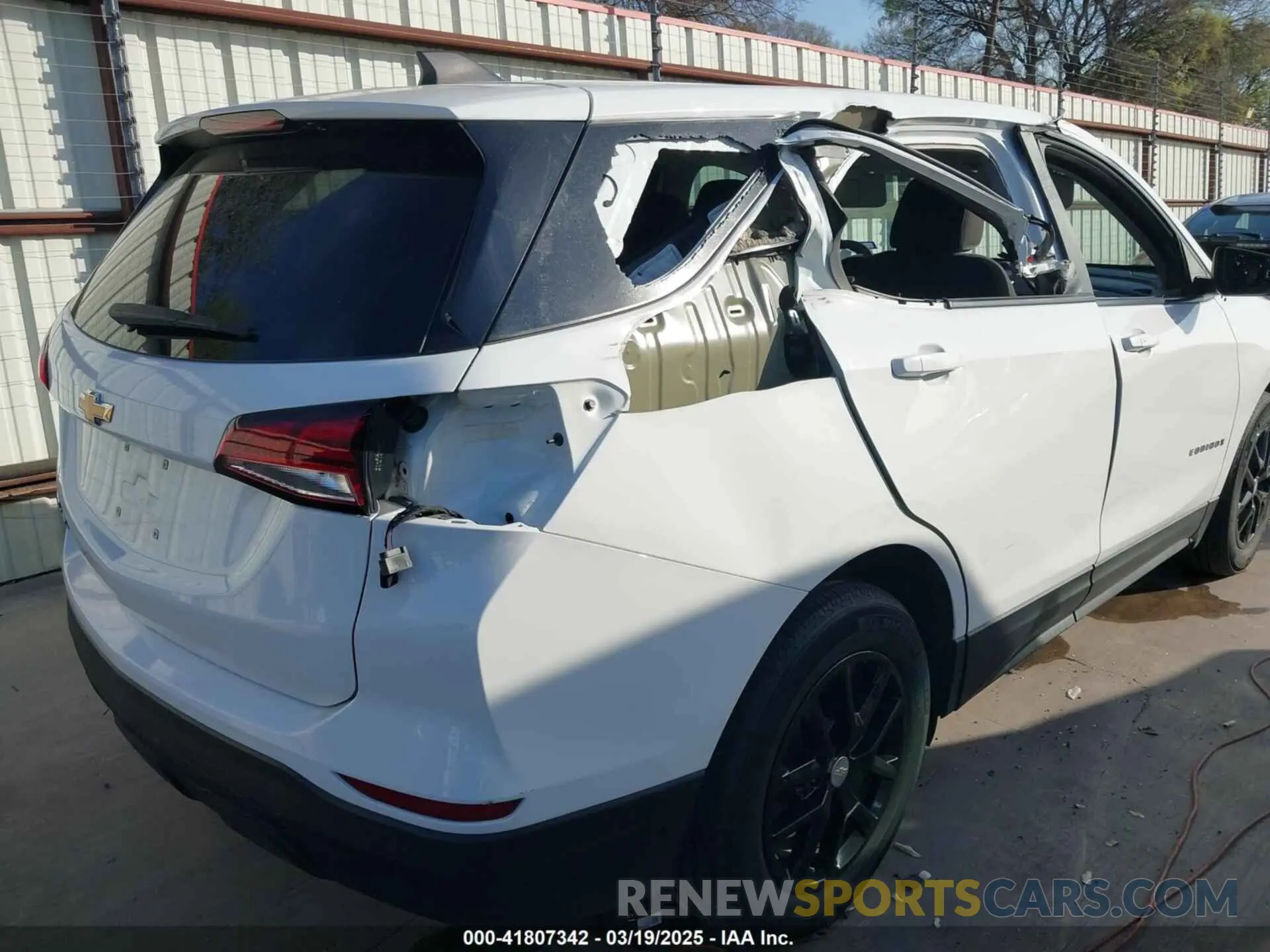 18 Photograph of a damaged car 3GNAXHEV7NS107864 CHEVROLET EQUINOX 2022