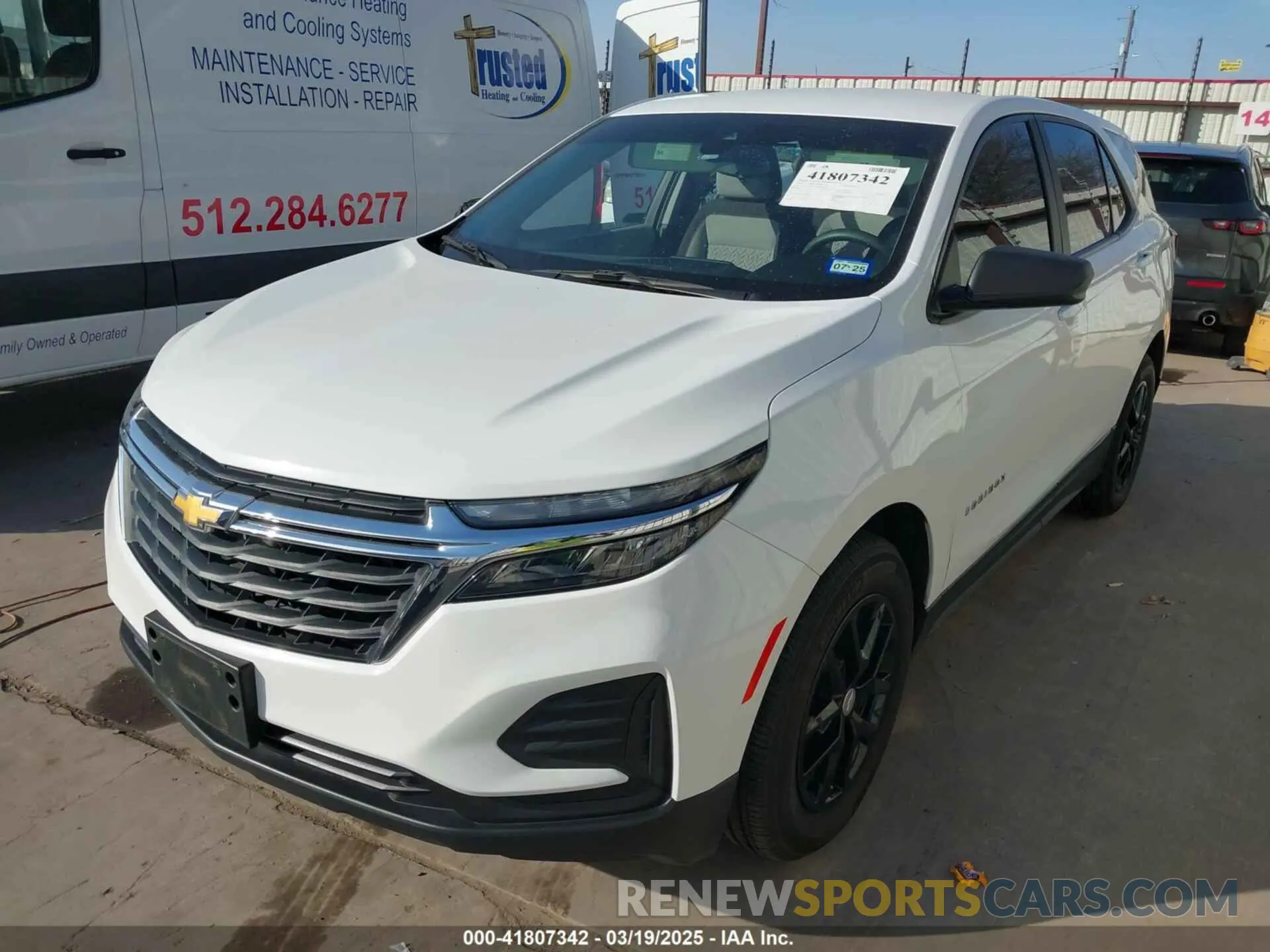 2 Photograph of a damaged car 3GNAXHEV7NS107864 CHEVROLET EQUINOX 2022