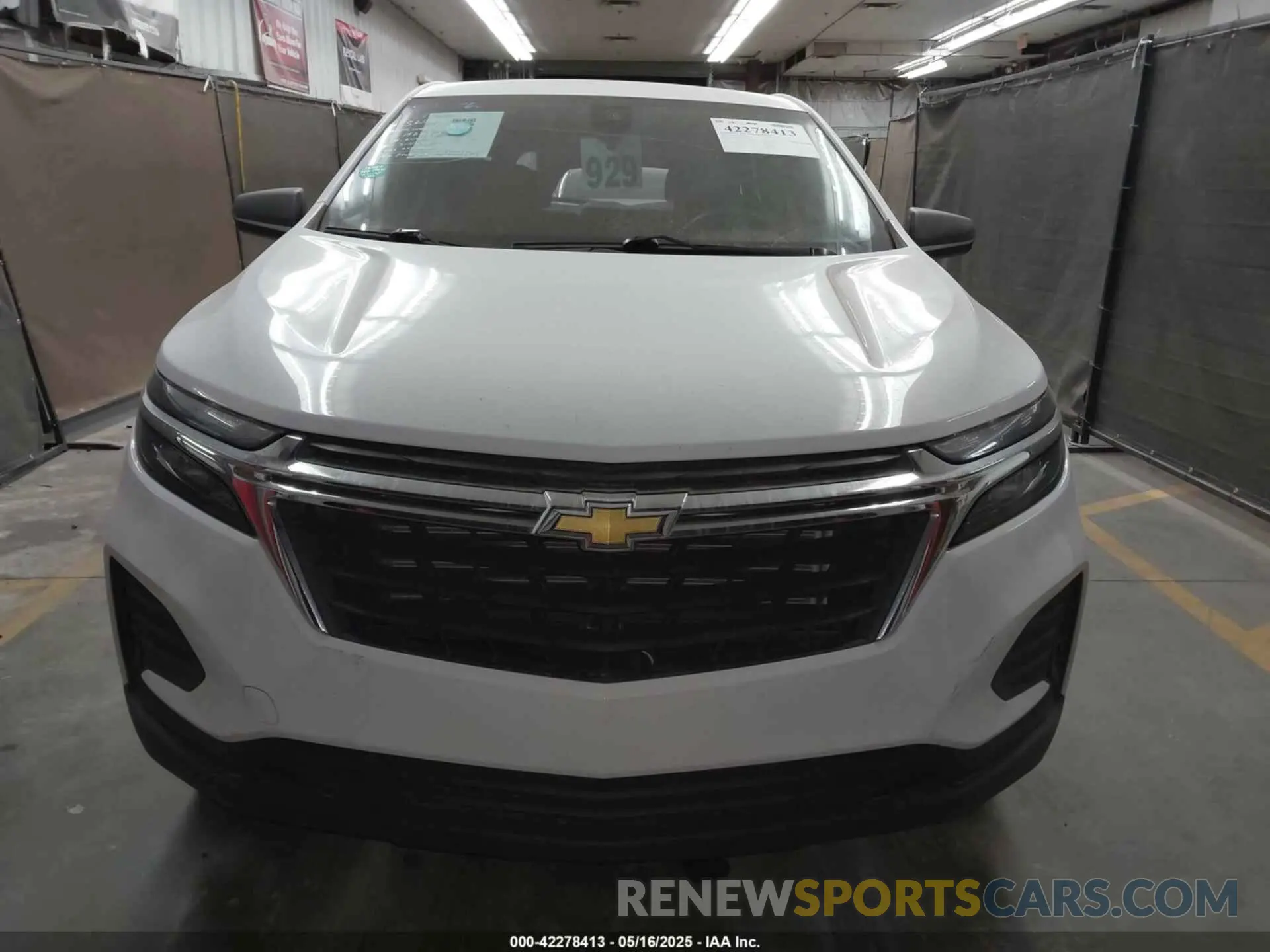 11 Photograph of a damaged car 3GNAXHEV7NS157437 CHEVROLET EQUINOX 2022