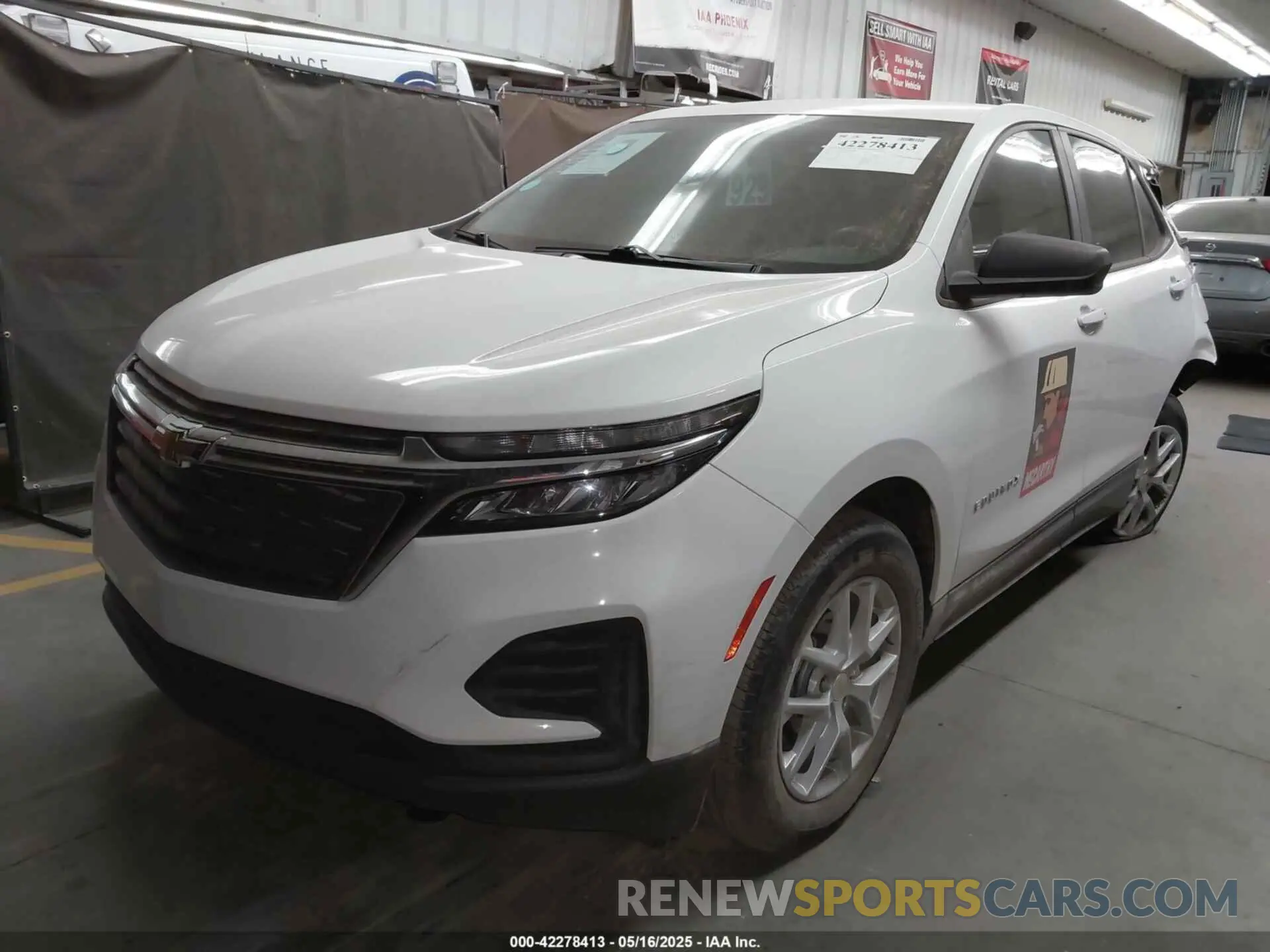 2 Photograph of a damaged car 3GNAXHEV7NS157437 CHEVROLET EQUINOX 2022