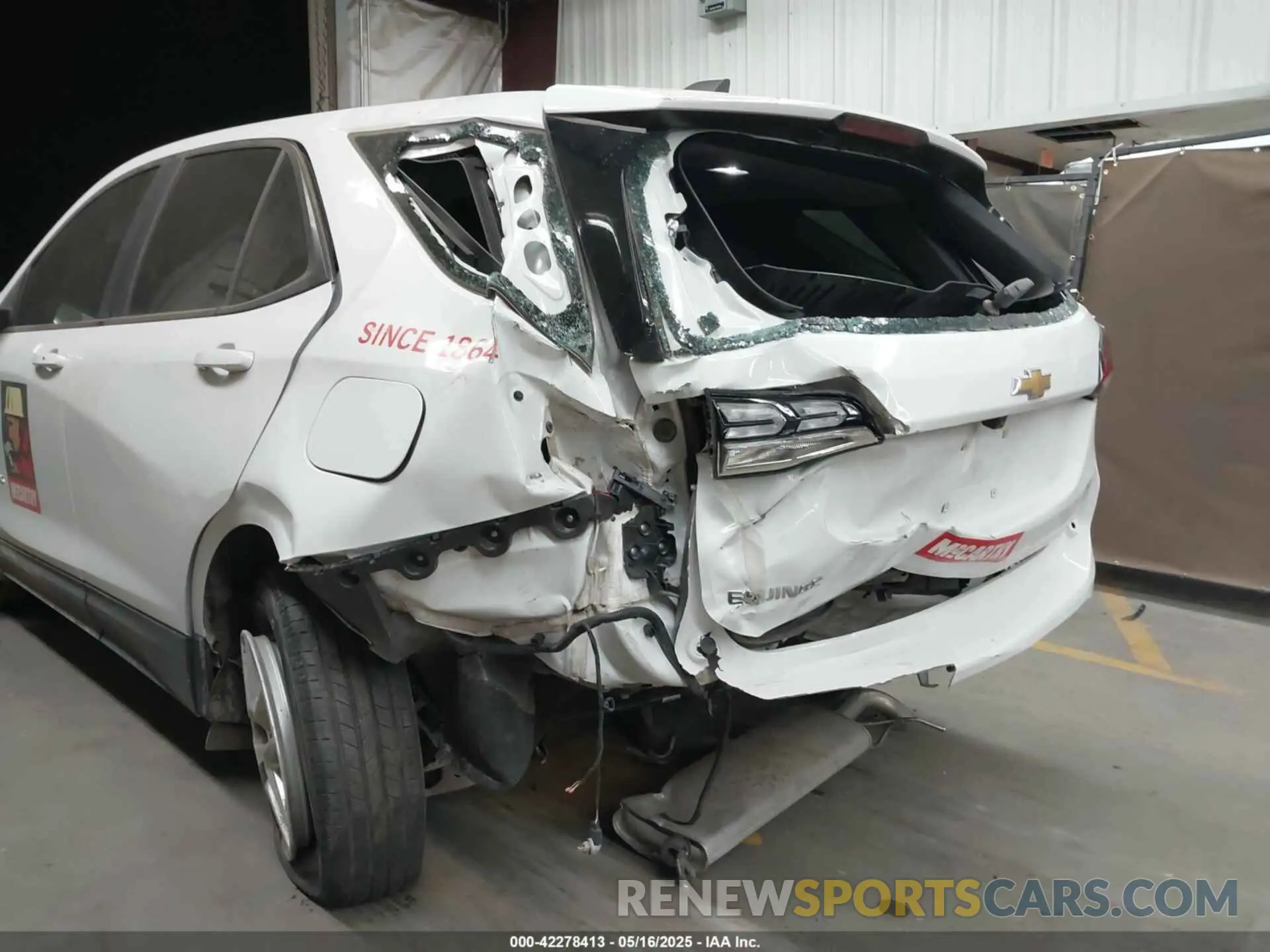 6 Photograph of a damaged car 3GNAXHEV7NS157437 CHEVROLET EQUINOX 2022