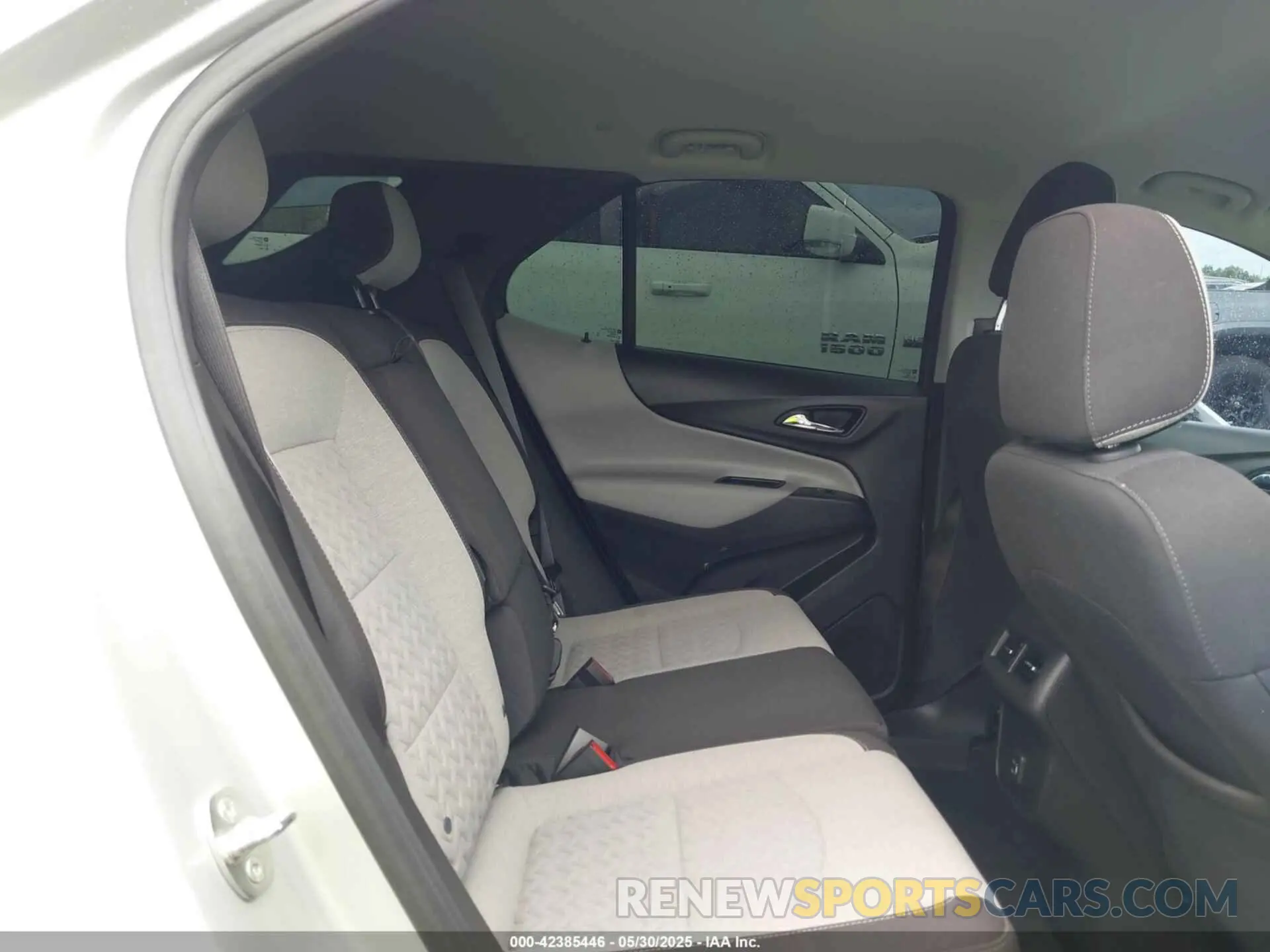 8 Photograph of a damaged car 3GNAXHEV7NS161441 CHEVROLET EQUINOX 2022