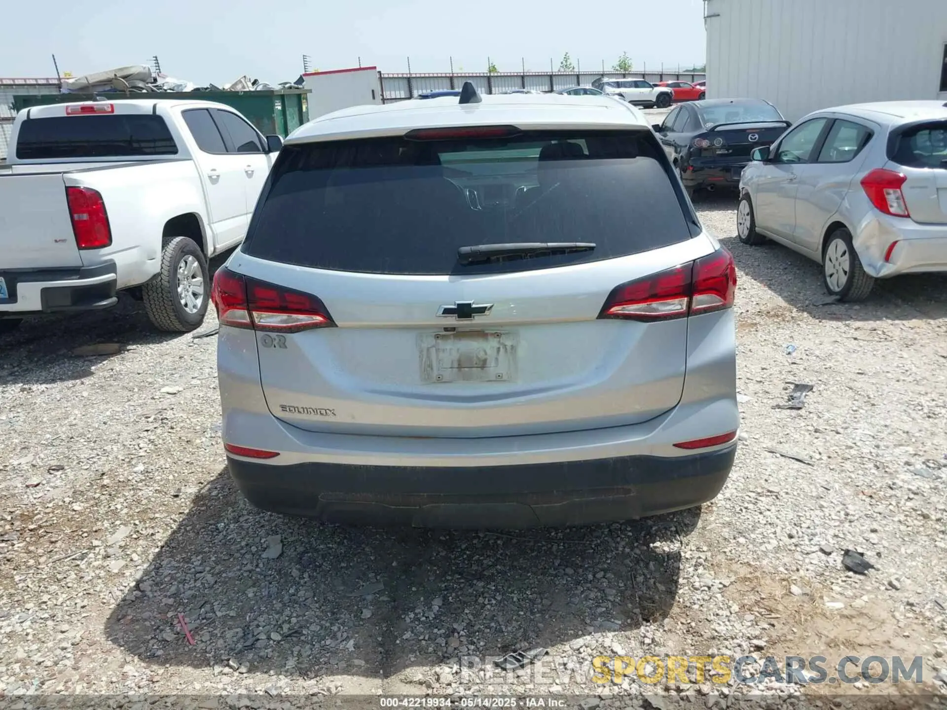 16 Photograph of a damaged car 3GNAXHEV7NS165098 CHEVROLET EQUINOX 2022