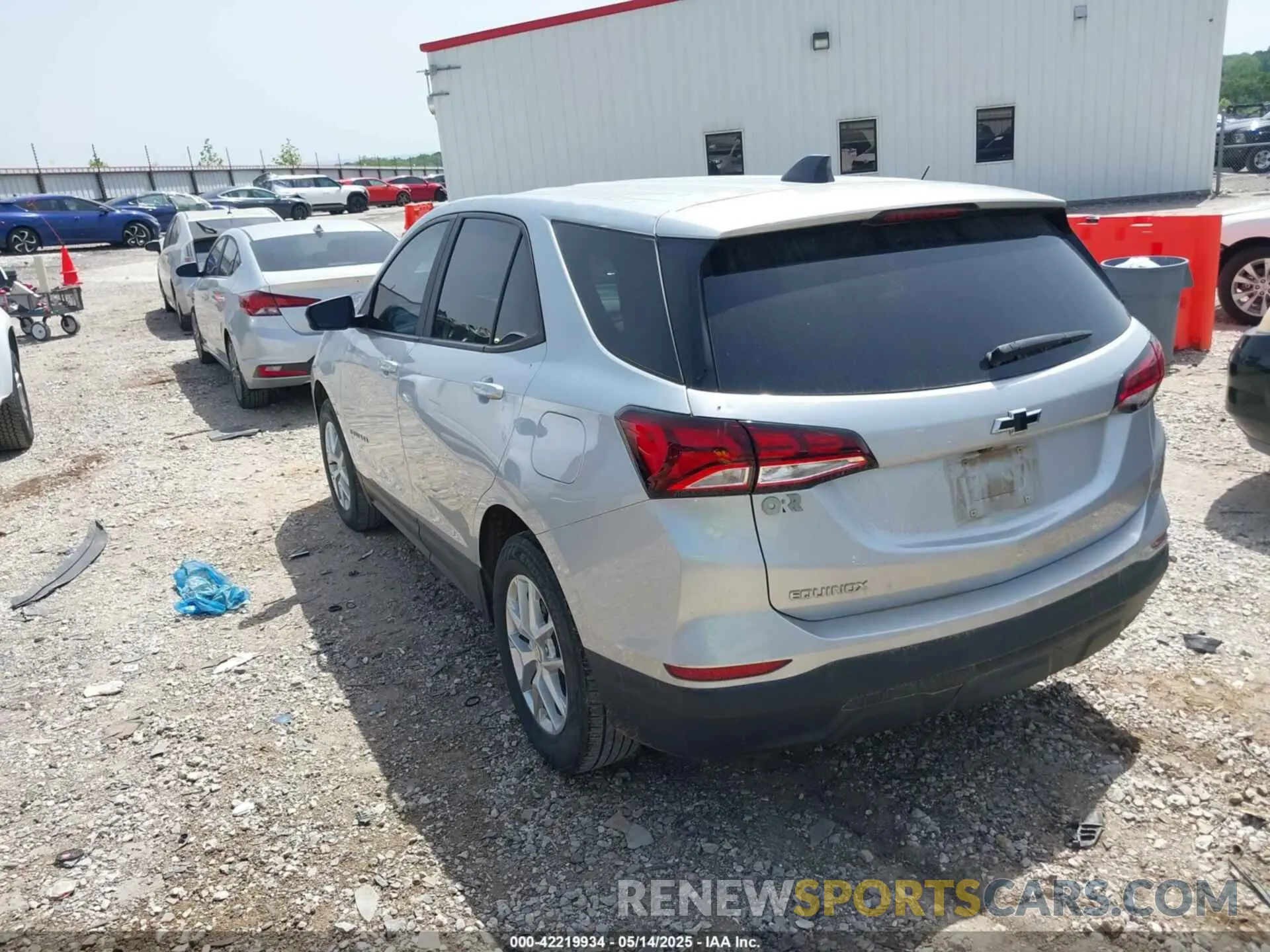 3 Photograph of a damaged car 3GNAXHEV7NS165098 CHEVROLET EQUINOX 2022