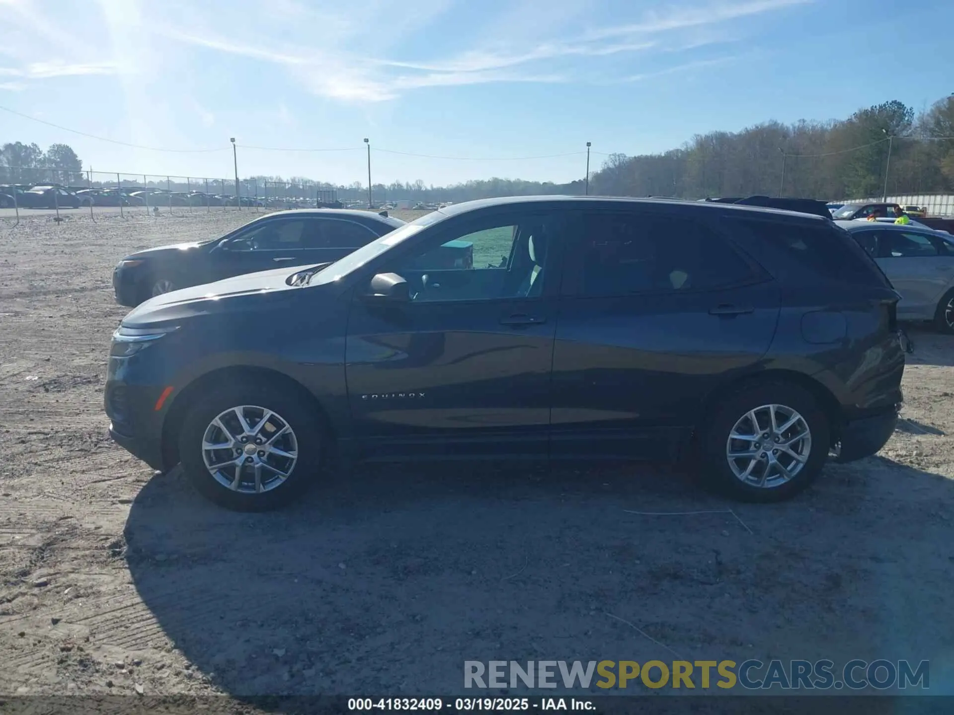 15 Photograph of a damaged car 3GNAXHEV7NS174173 CHEVROLET EQUINOX 2022