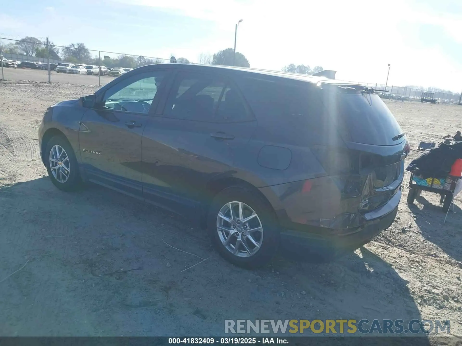 3 Photograph of a damaged car 3GNAXHEV7NS174173 CHEVROLET EQUINOX 2022