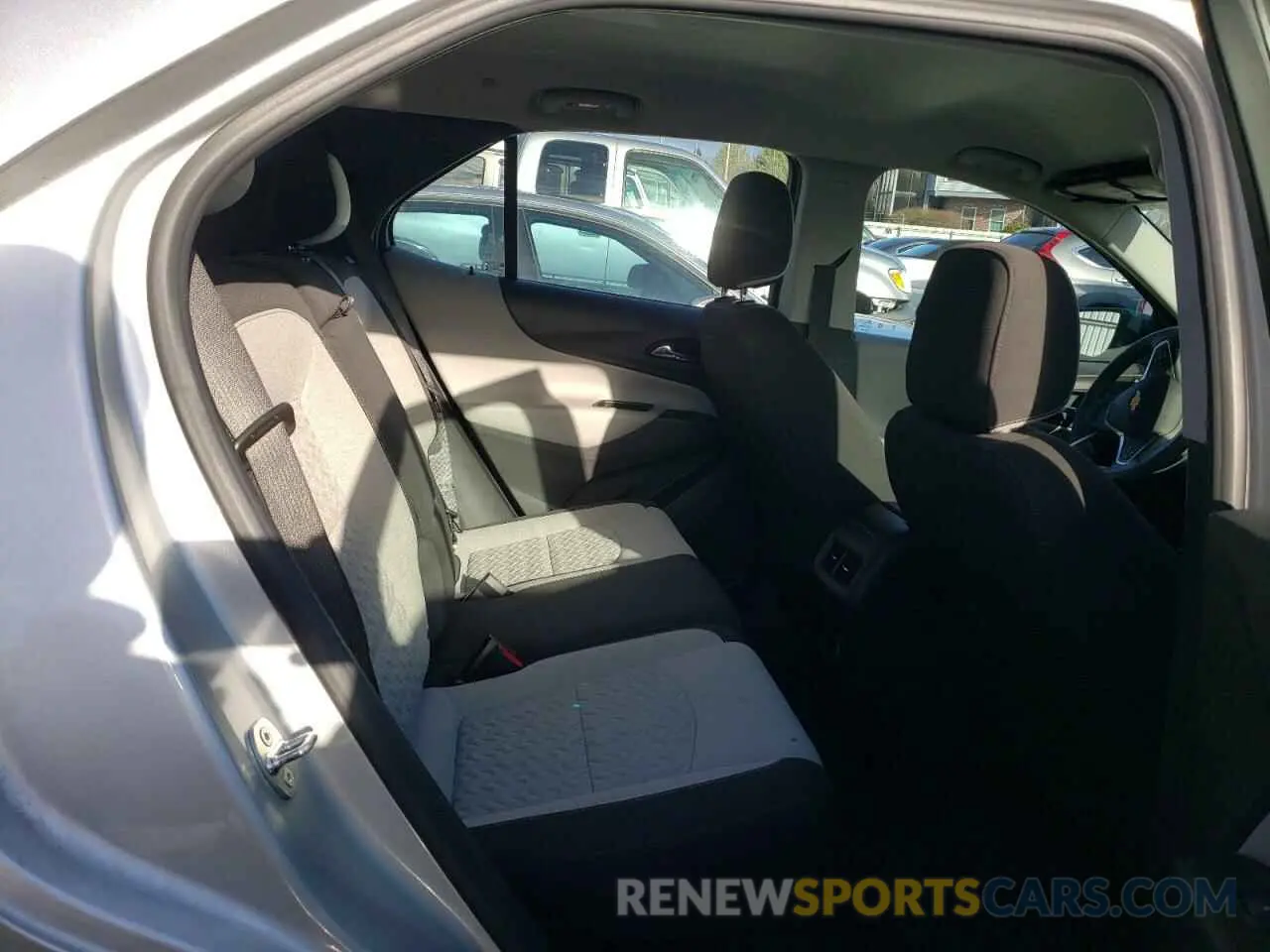 10 Photograph of a damaged car 3GNAXHEV8NS148066 CHEVROLET EQUINOX 2022