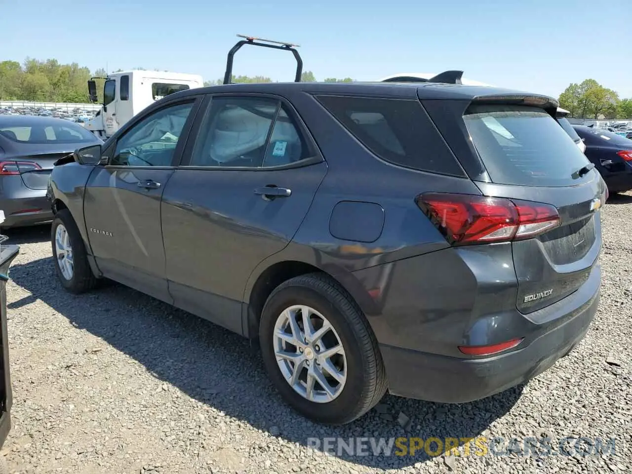 2 Photograph of a damaged car 3GNAXHEV8NS148679 CHEVROLET EQUINOX 2022