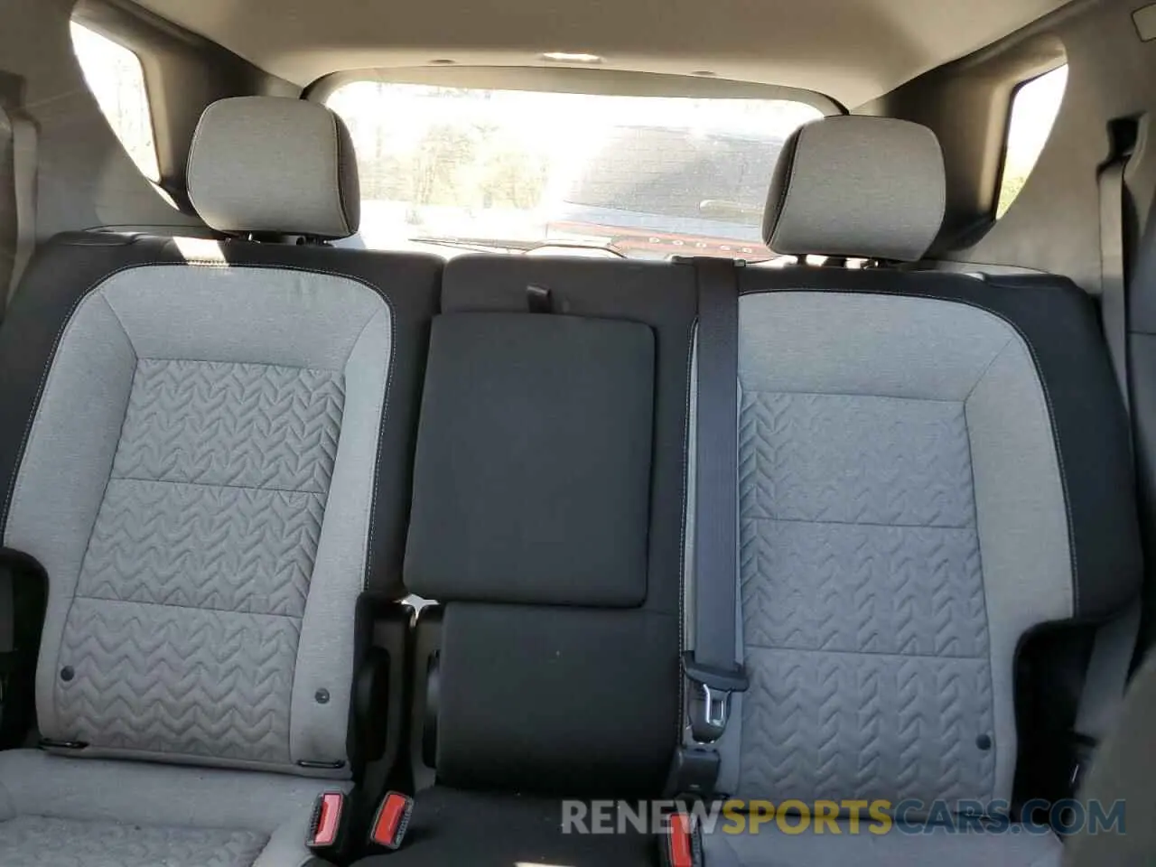 10 Photograph of a damaged car 3GNAXHEV8NS154143 CHEVROLET EQUINOX 2022