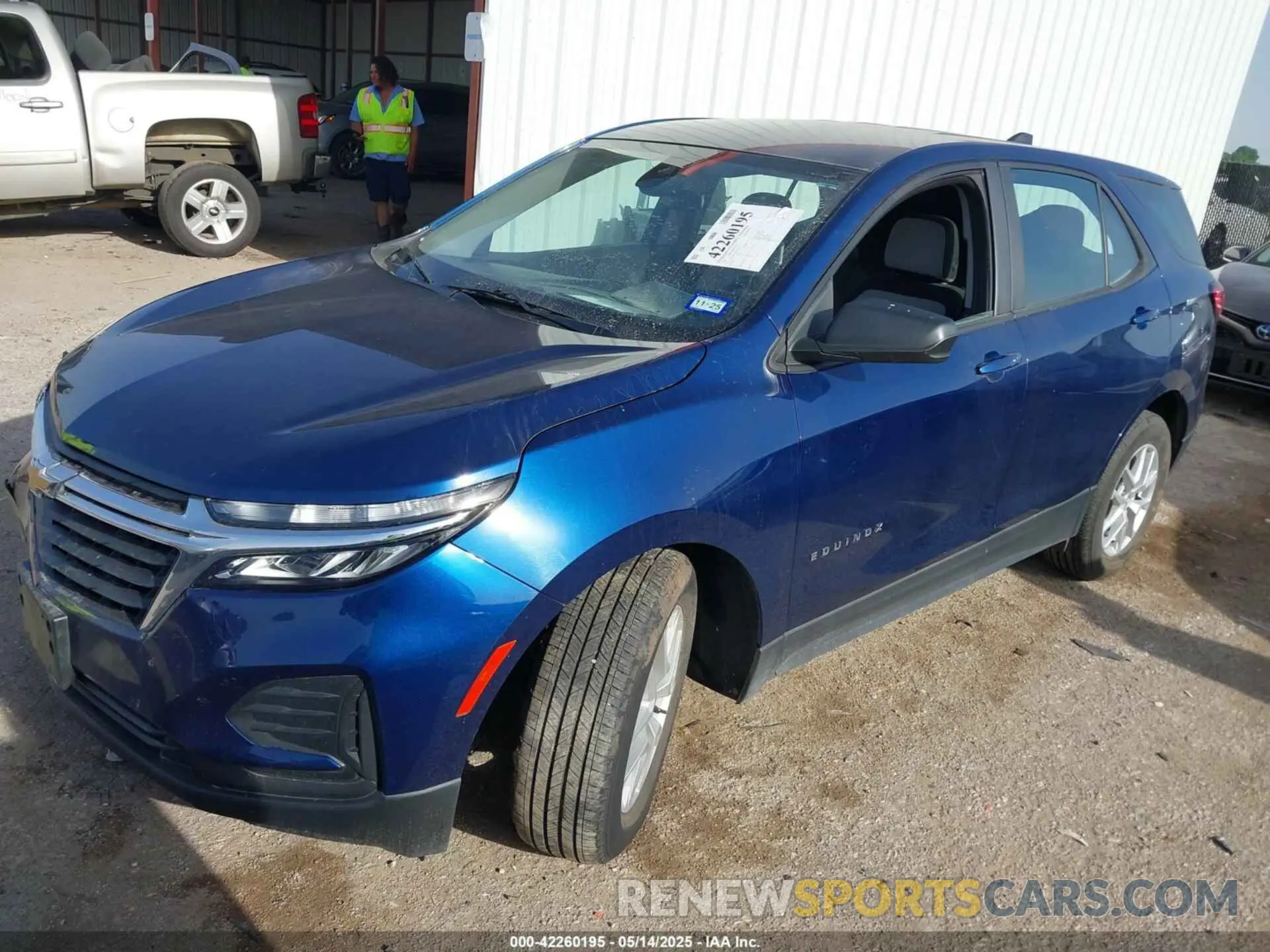 2 Photograph of a damaged car 3GNAXHEV8NS245316 CHEVROLET EQUINOX 2022