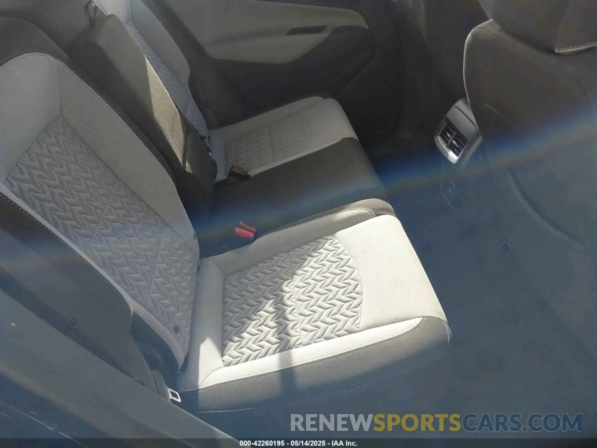 8 Photograph of a damaged car 3GNAXHEV8NS245316 CHEVROLET EQUINOX 2022