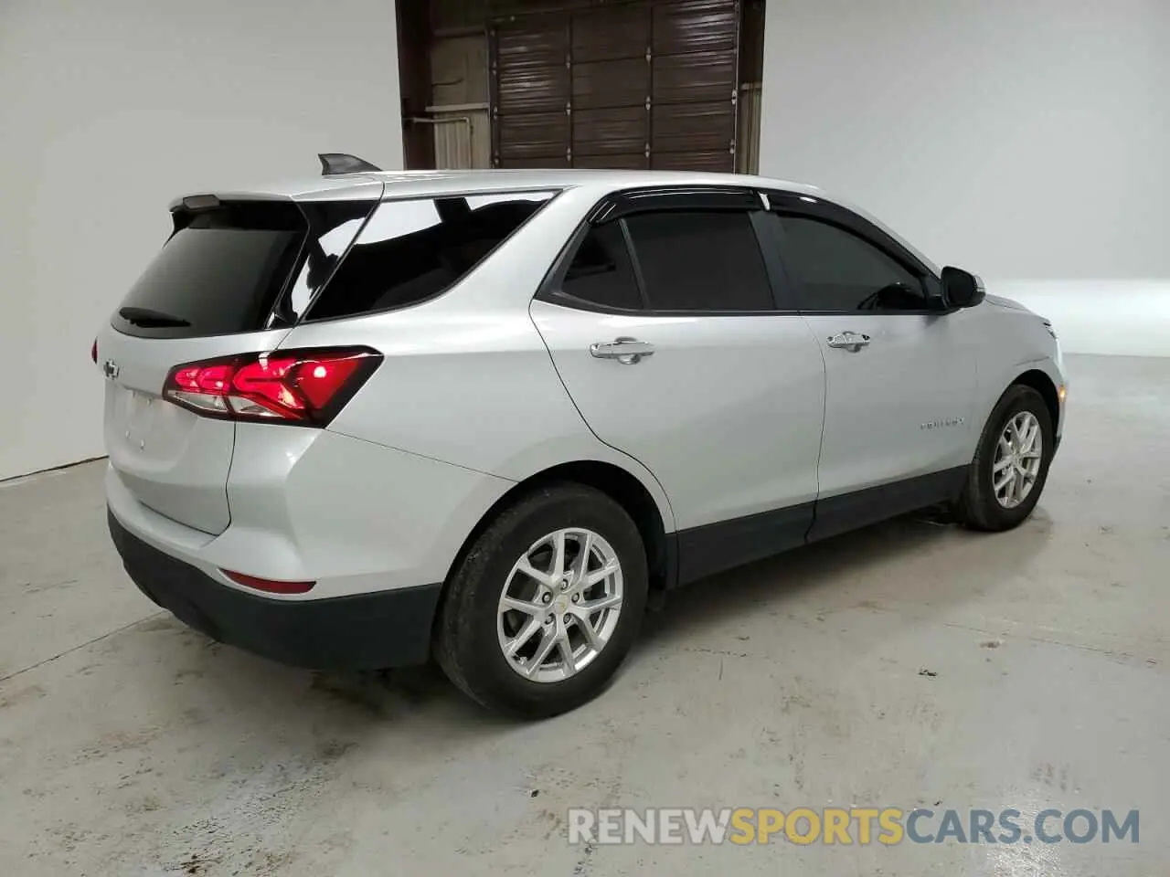 3 Photograph of a damaged car 3GNAXHEV9NS147296 CHEVROLET EQUINOX 2022