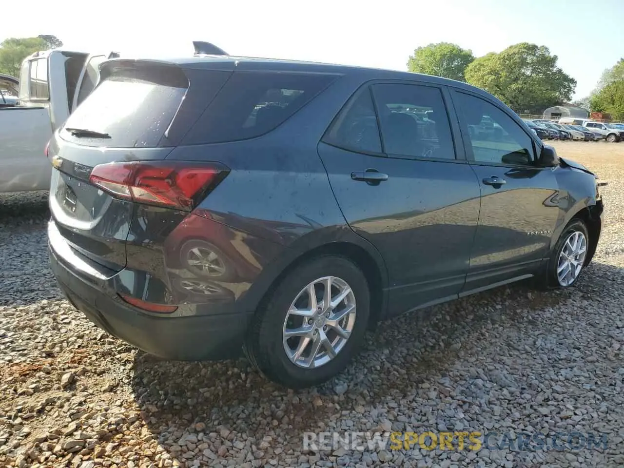 3 Photograph of a damaged car 3GNAXHEV9NS166351 CHEVROLET EQUINOX 2022