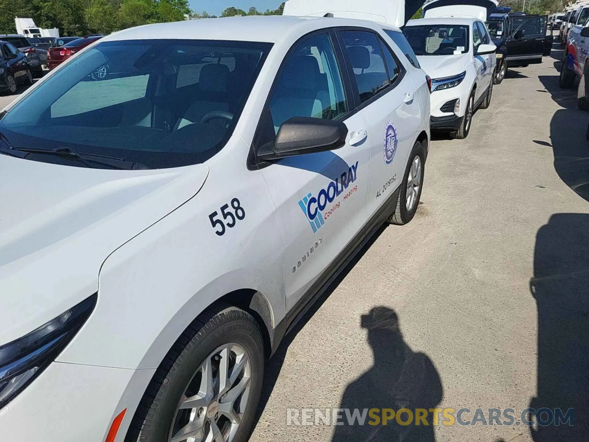 18 Photograph of a damaged car 3GNAXHEV9NS177074 CHEVROLET EQUINOX 2022