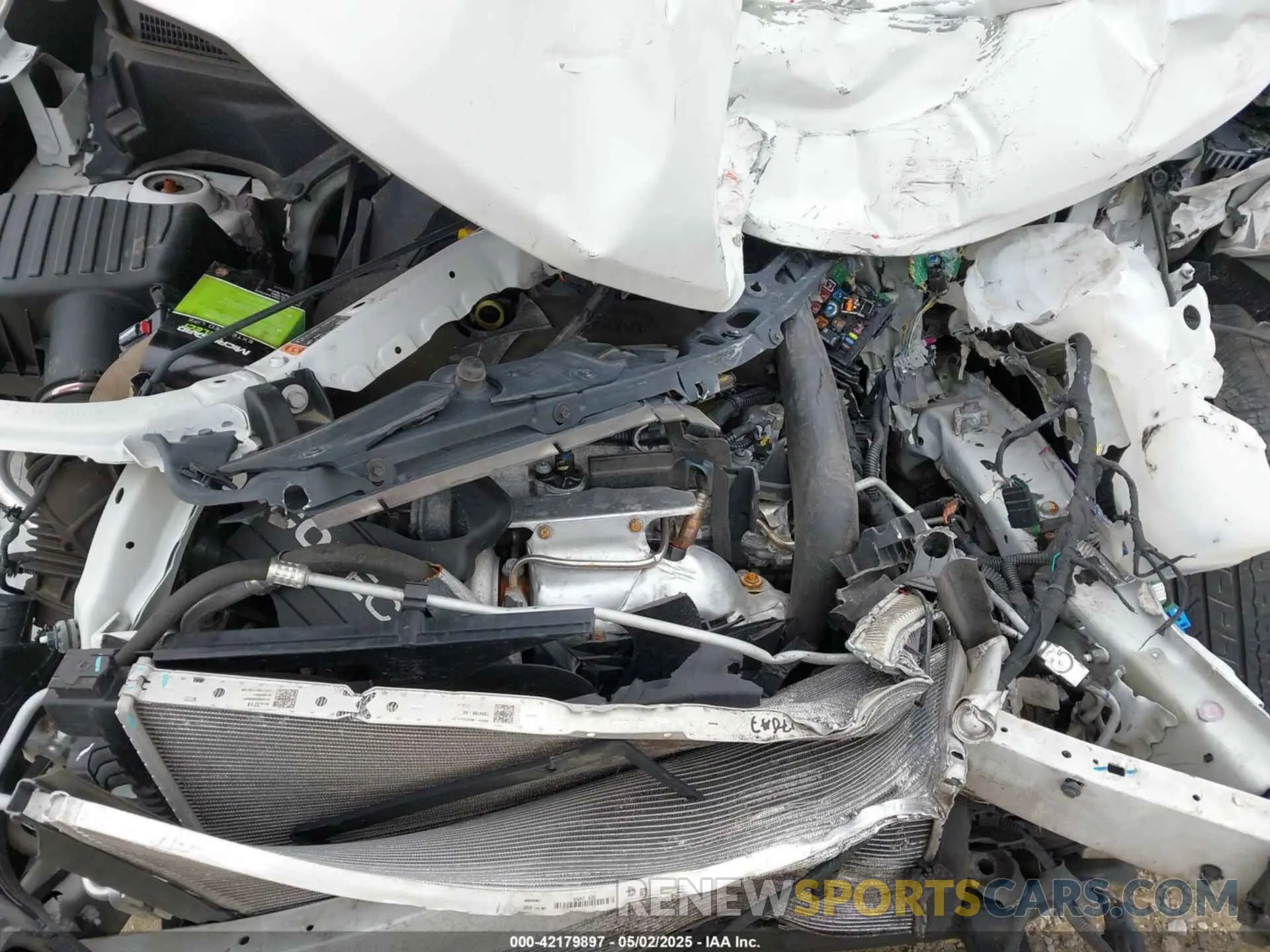 10 Photograph of a damaged car 3GNAXHEV9NS213412 CHEVROLET EQUINOX 2022