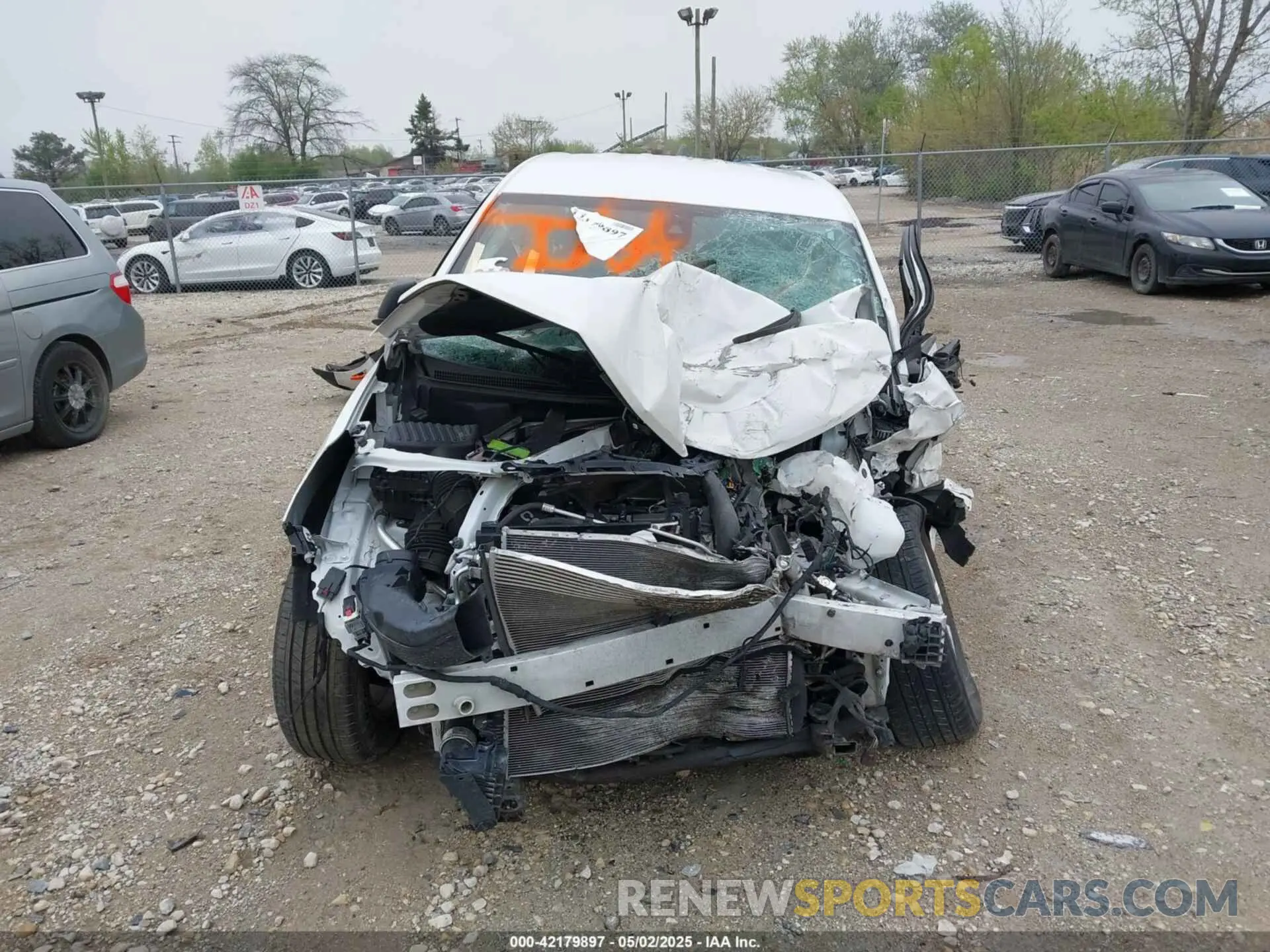 11 Photograph of a damaged car 3GNAXHEV9NS213412 CHEVROLET EQUINOX 2022
