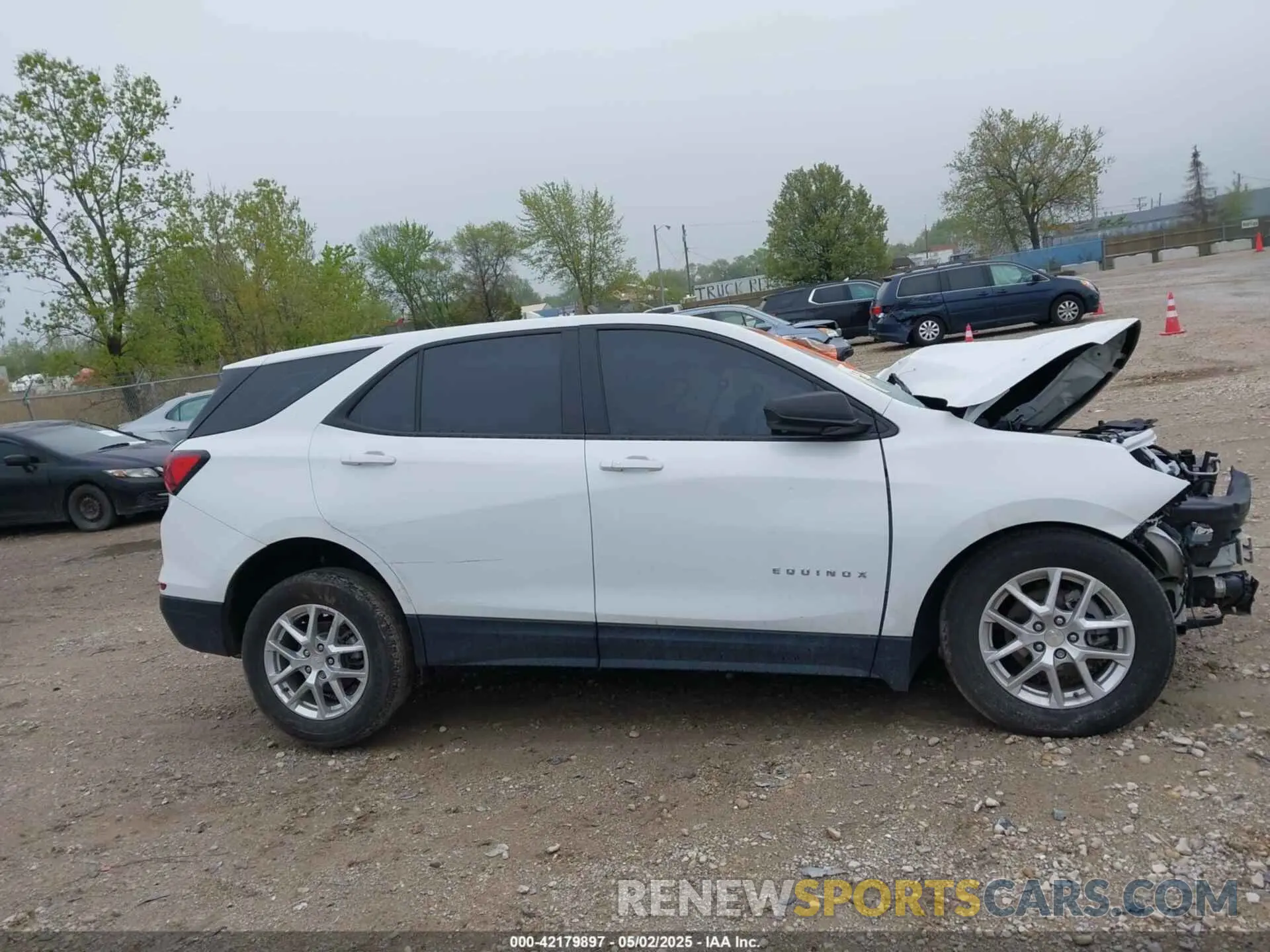 12 Photograph of a damaged car 3GNAXHEV9NS213412 CHEVROLET EQUINOX 2022