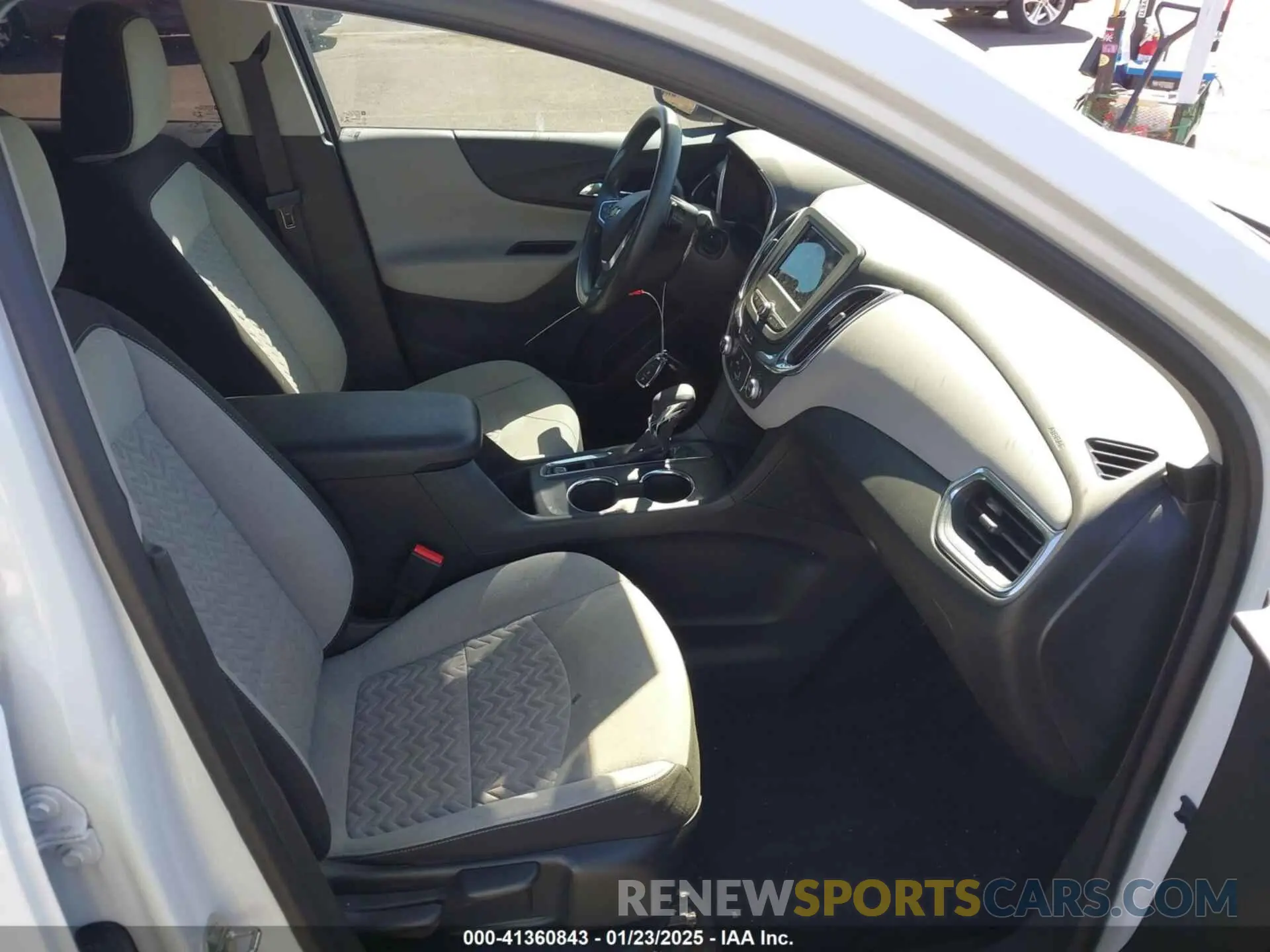 5 Photograph of a damaged car 3GNAXHEV9NS234664 CHEVROLET EQUINOX 2022