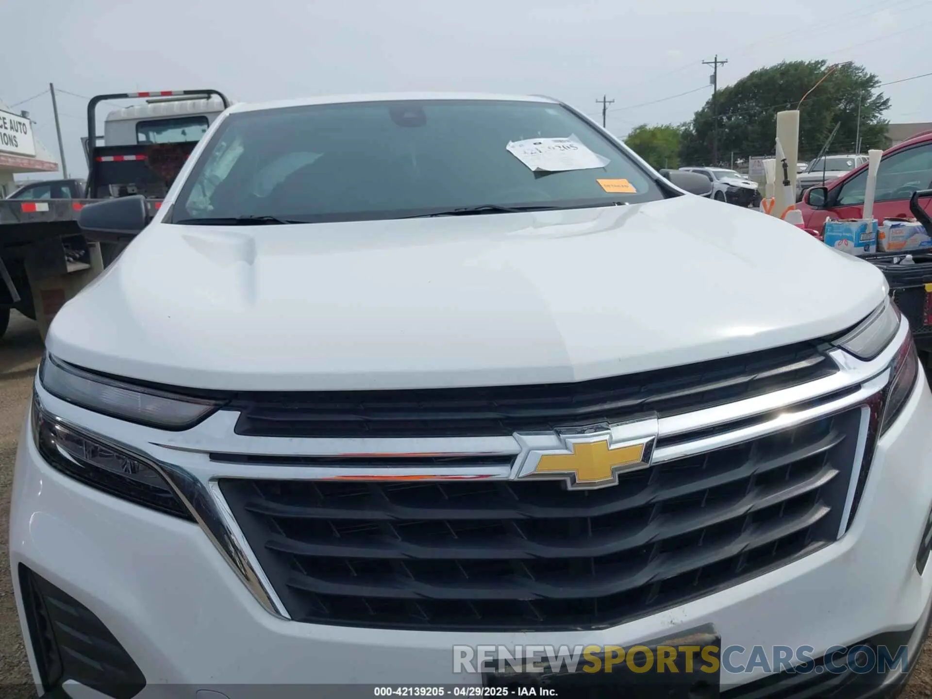 6 Photograph of a damaged car 3GNAXHEV9NS242439 CHEVROLET EQUINOX 2022