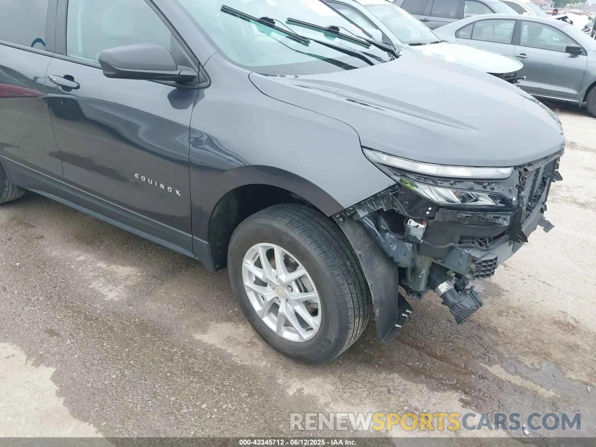 18 Photograph of a damaged car 3GNAXHEVXNS235323 CHEVROLET EQUINOX 2022