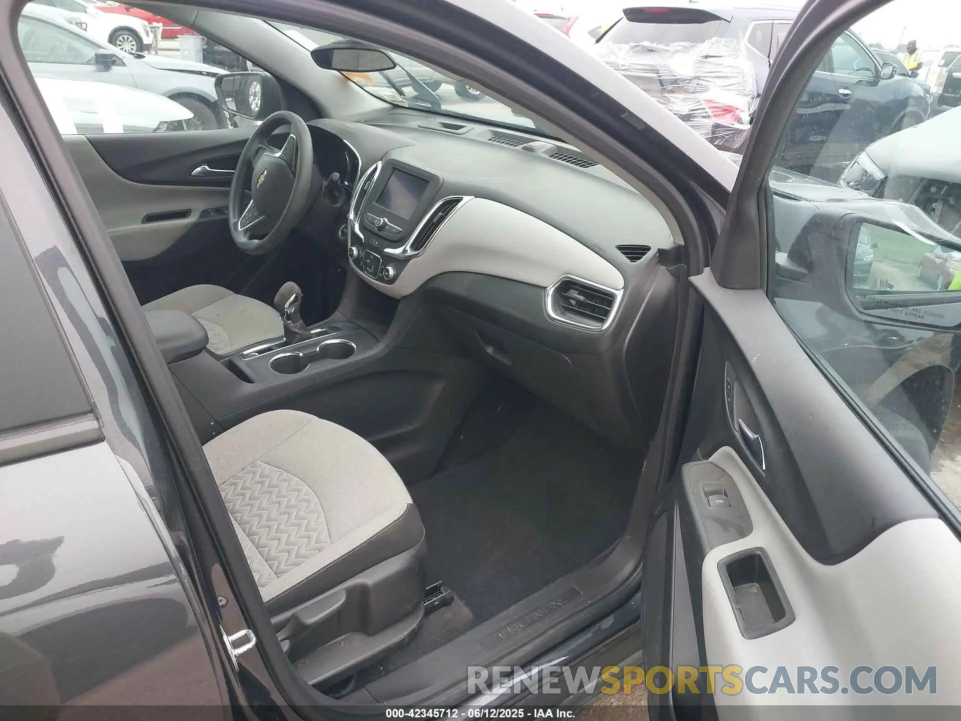 5 Photograph of a damaged car 3GNAXHEVXNS235323 CHEVROLET EQUINOX 2022