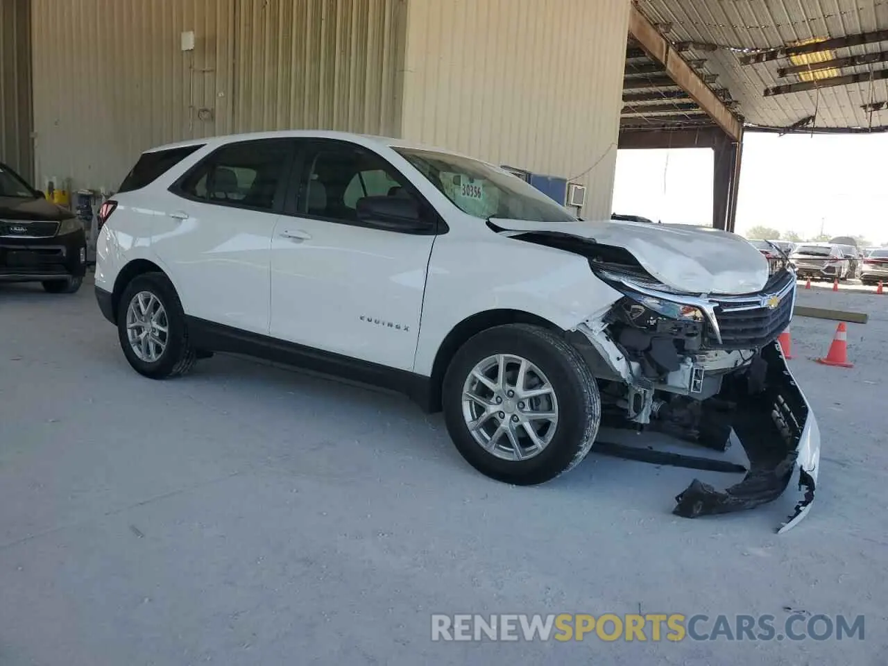 4 Photograph of a damaged car 3GNAXHEVXNS237315 CHEVROLET EQUINOX 2022
