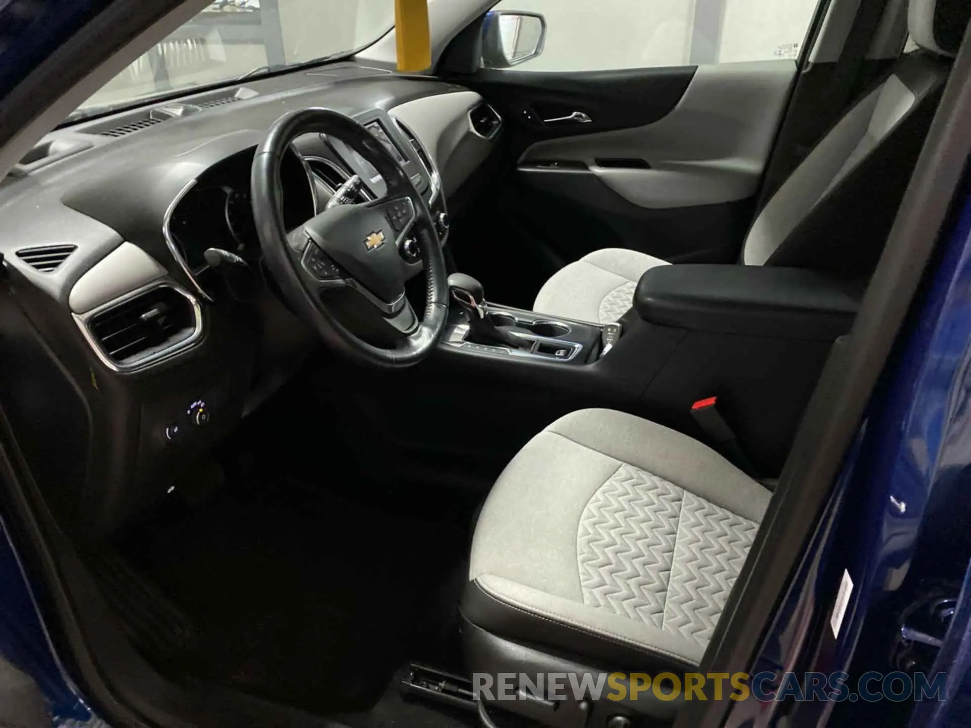 17 Photograph of a damaged car 3GNAXJEV0NL132106 CHEVROLET EQUINOX 2022