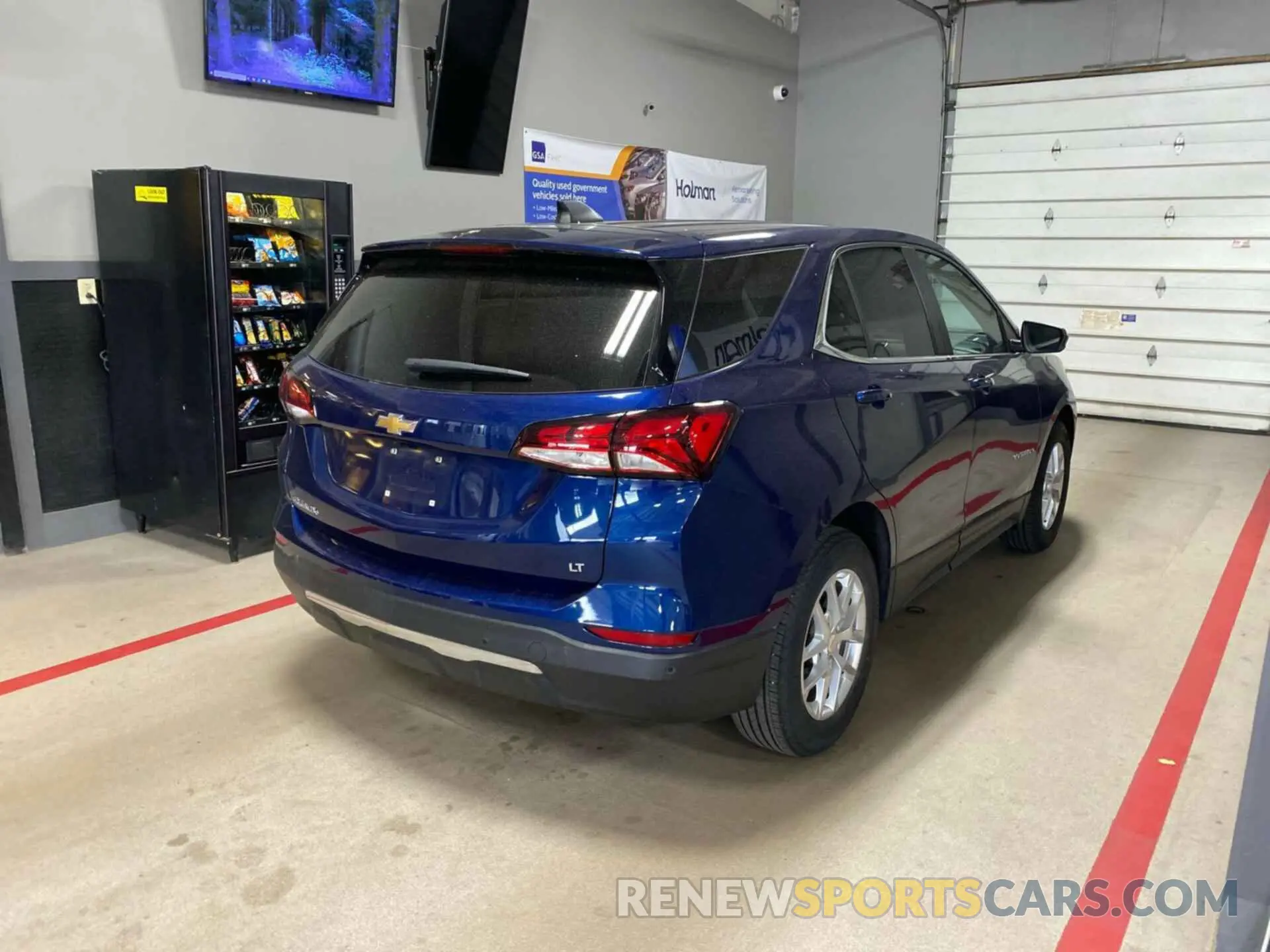 18 Photograph of a damaged car 3GNAXJEV0NL132106 CHEVROLET EQUINOX 2022