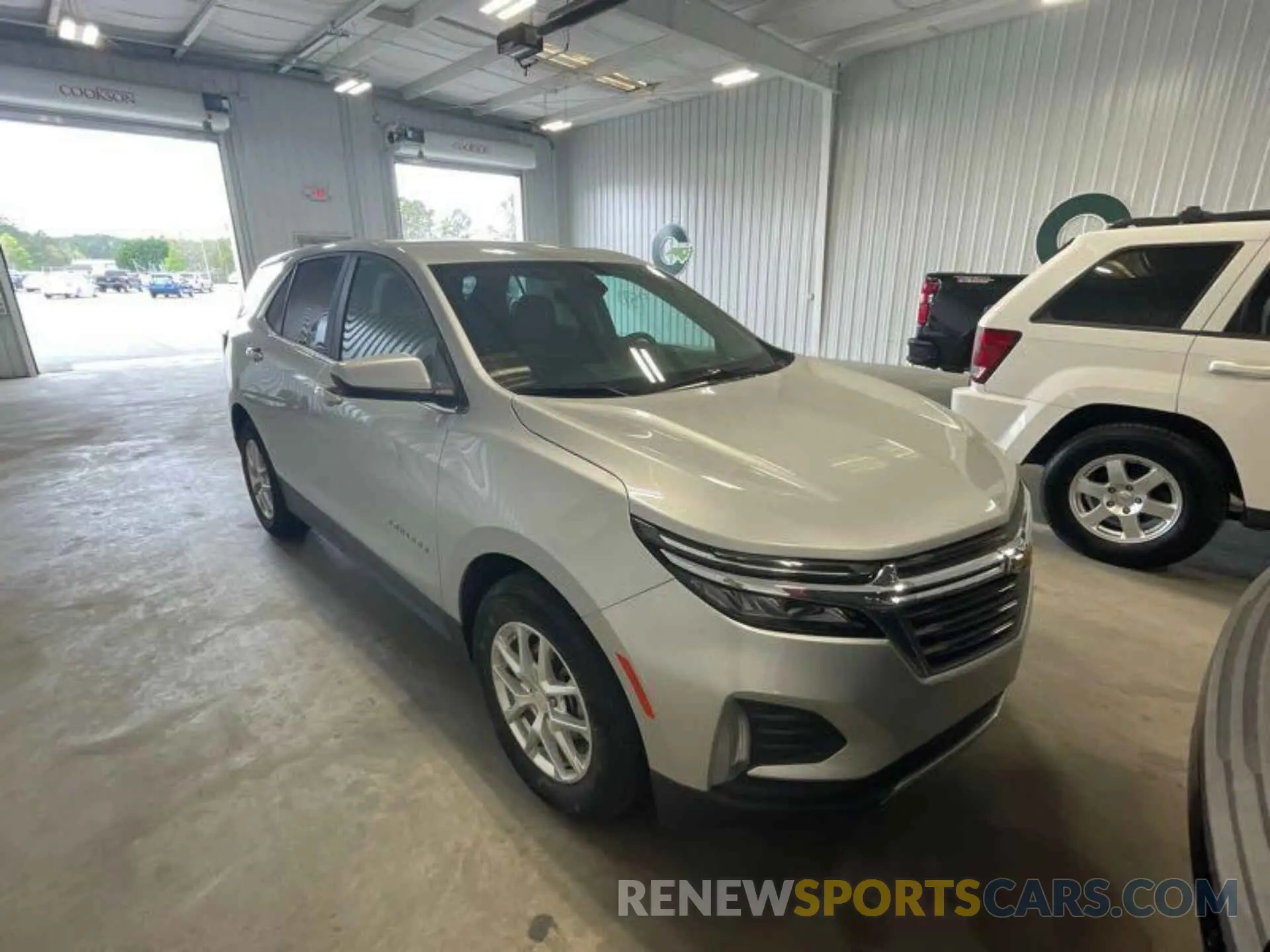 13 Photograph of a damaged car 3GNAXJEV0NL139055 CHEVROLET EQUINOX 2022