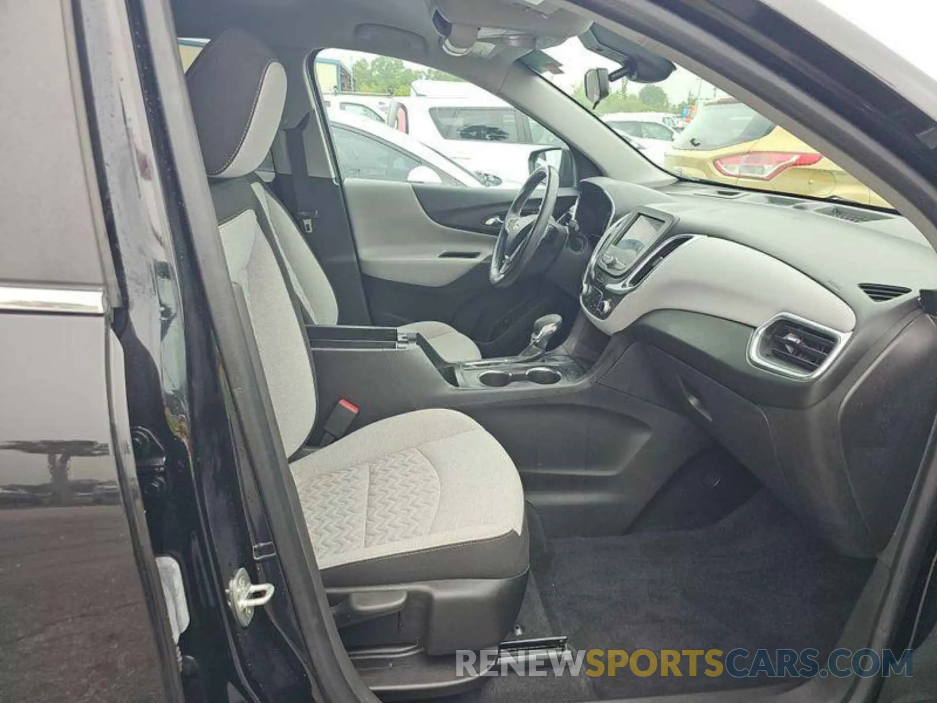 9 Photograph of a damaged car 3GNAXJEV0NL142747 CHEVROLET EQUINOX 2022