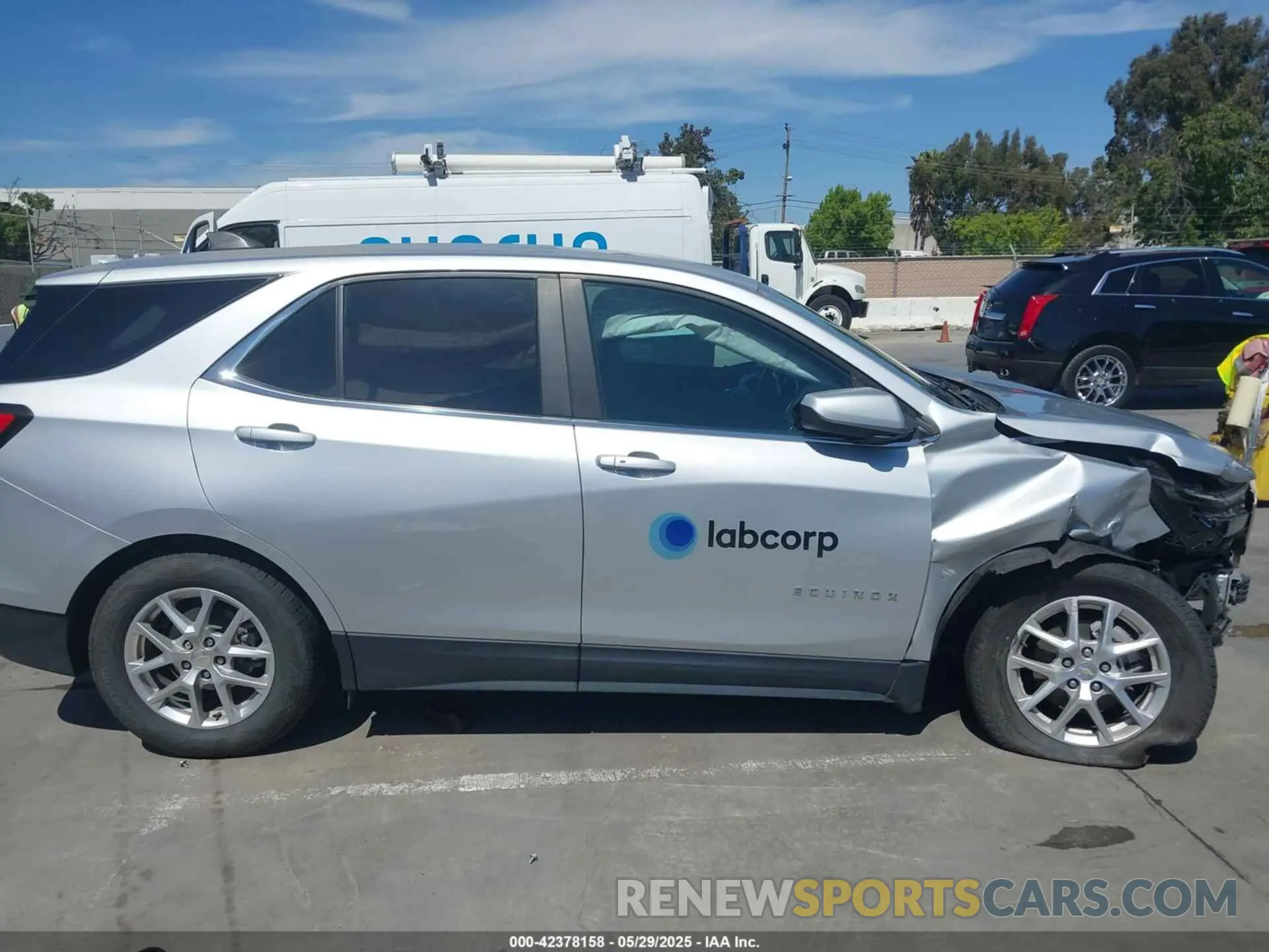 14 Photograph of a damaged car 3GNAXJEV0NL225353 CHEVROLET EQUINOX 2022