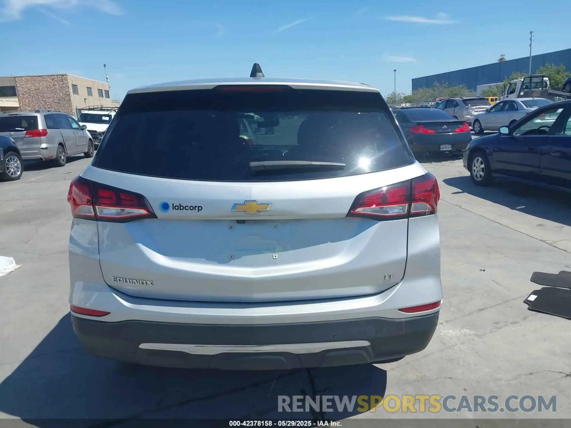 17 Photograph of a damaged car 3GNAXJEV0NL225353 CHEVROLET EQUINOX 2022