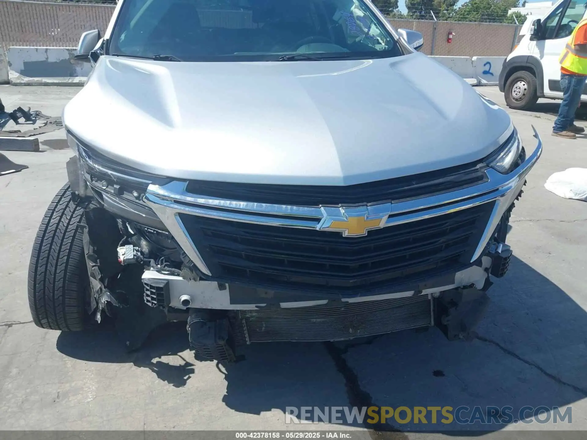6 Photograph of a damaged car 3GNAXJEV0NL225353 CHEVROLET EQUINOX 2022