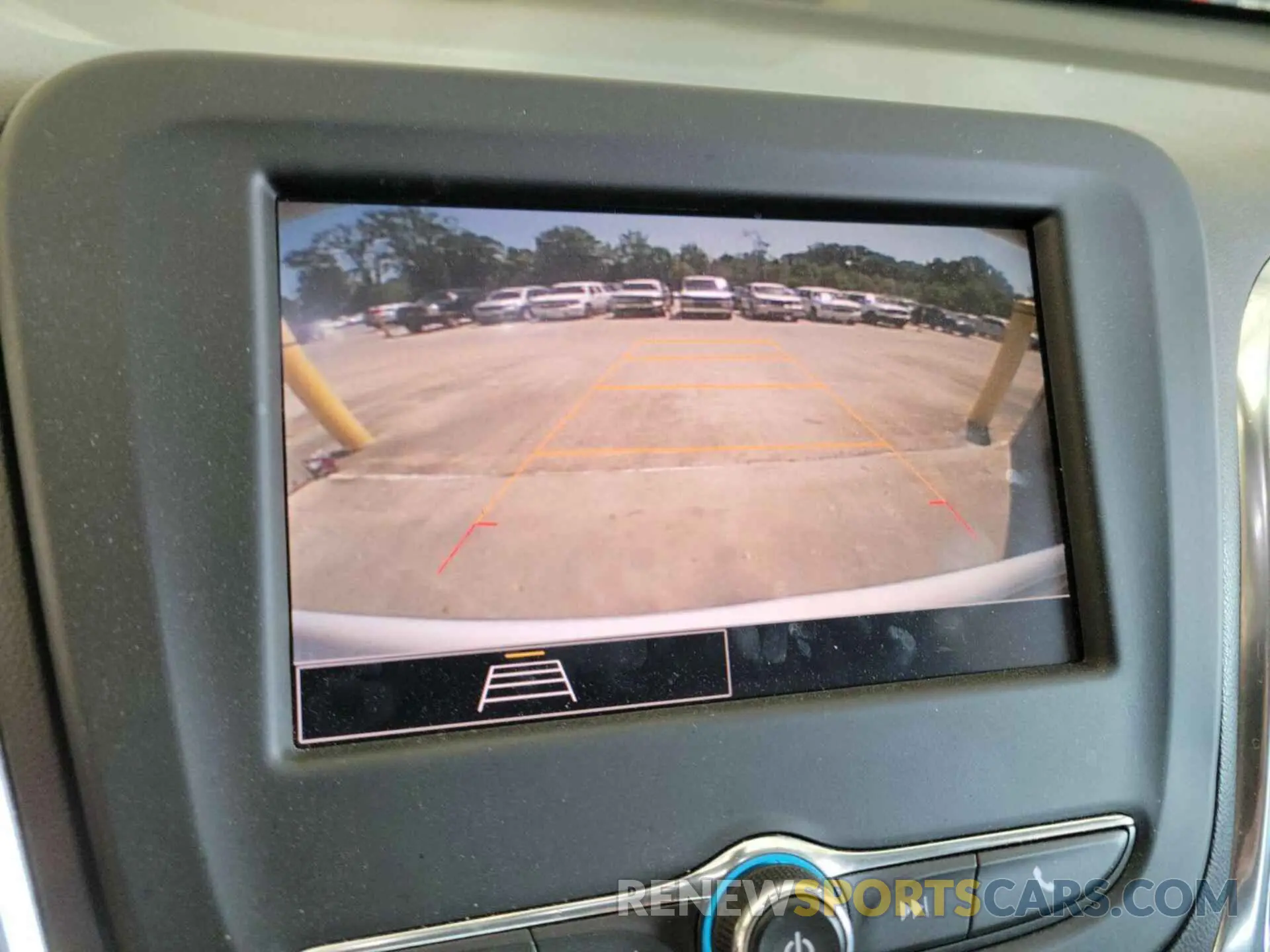 2 Photograph of a damaged car 3GNAXJEV1NL134916 CHEVROLET EQUINOX 2022