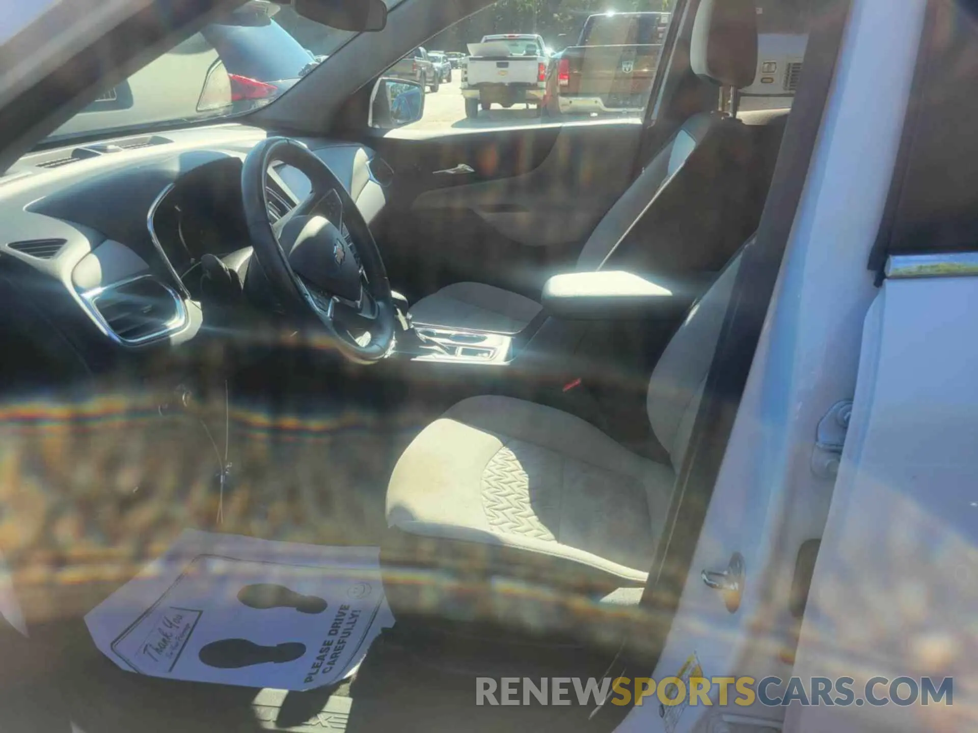 32 Photograph of a damaged car 3GNAXJEV1NL134916 CHEVROLET EQUINOX 2022