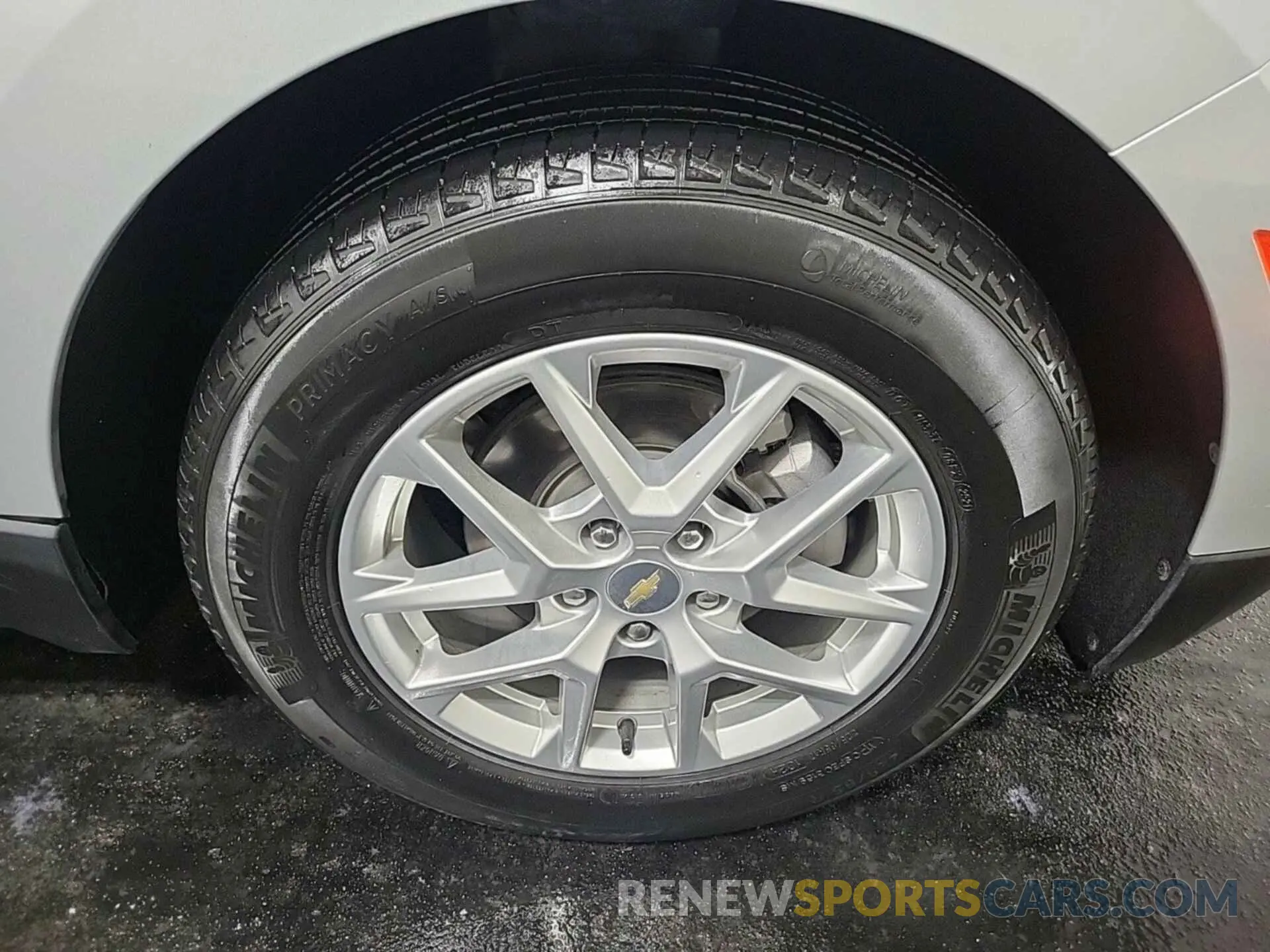 18 Photograph of a damaged car 3GNAXJEV2NL143687 CHEVROLET EQUINOX 2022