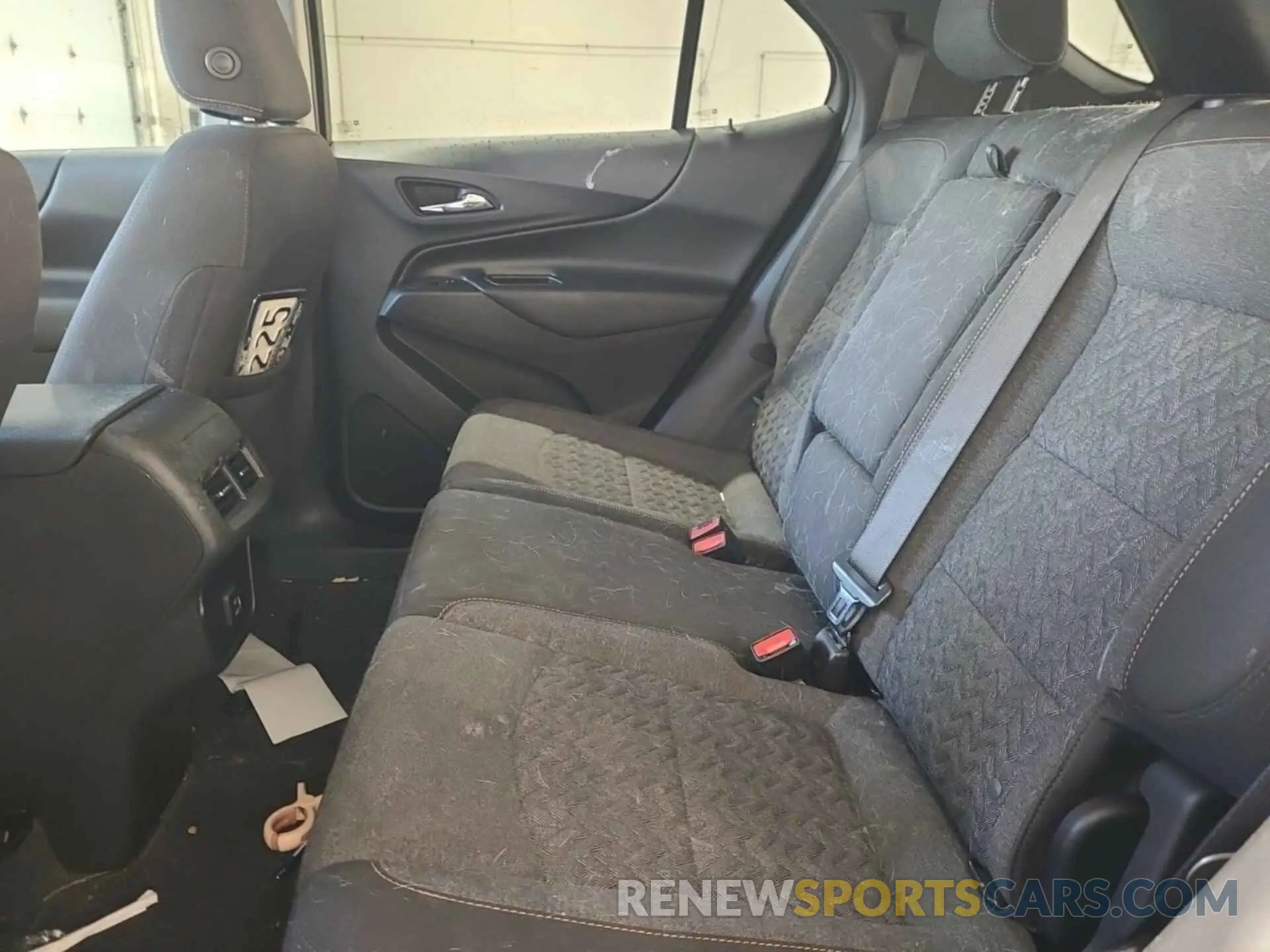 31 Photograph of a damaged car 3GNAXJEV2NL143687 CHEVROLET EQUINOX 2022