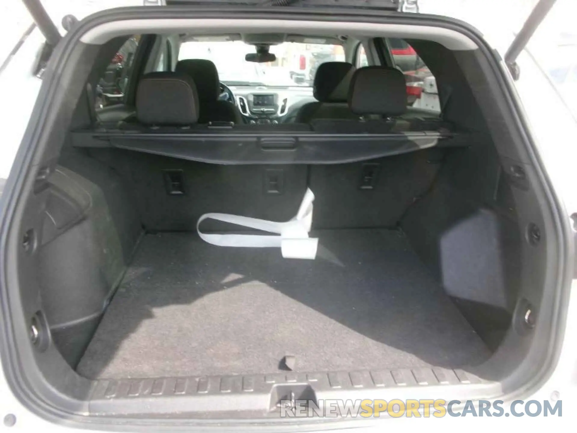 12 Photograph of a damaged car 3GNAXJEV2NL143723 CHEVROLET EQUINOX 2022