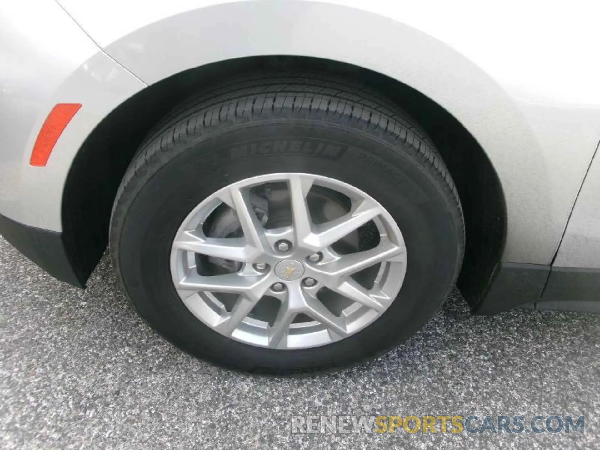 5 Photograph of a damaged car 3GNAXJEV2NL143723 CHEVROLET EQUINOX 2022