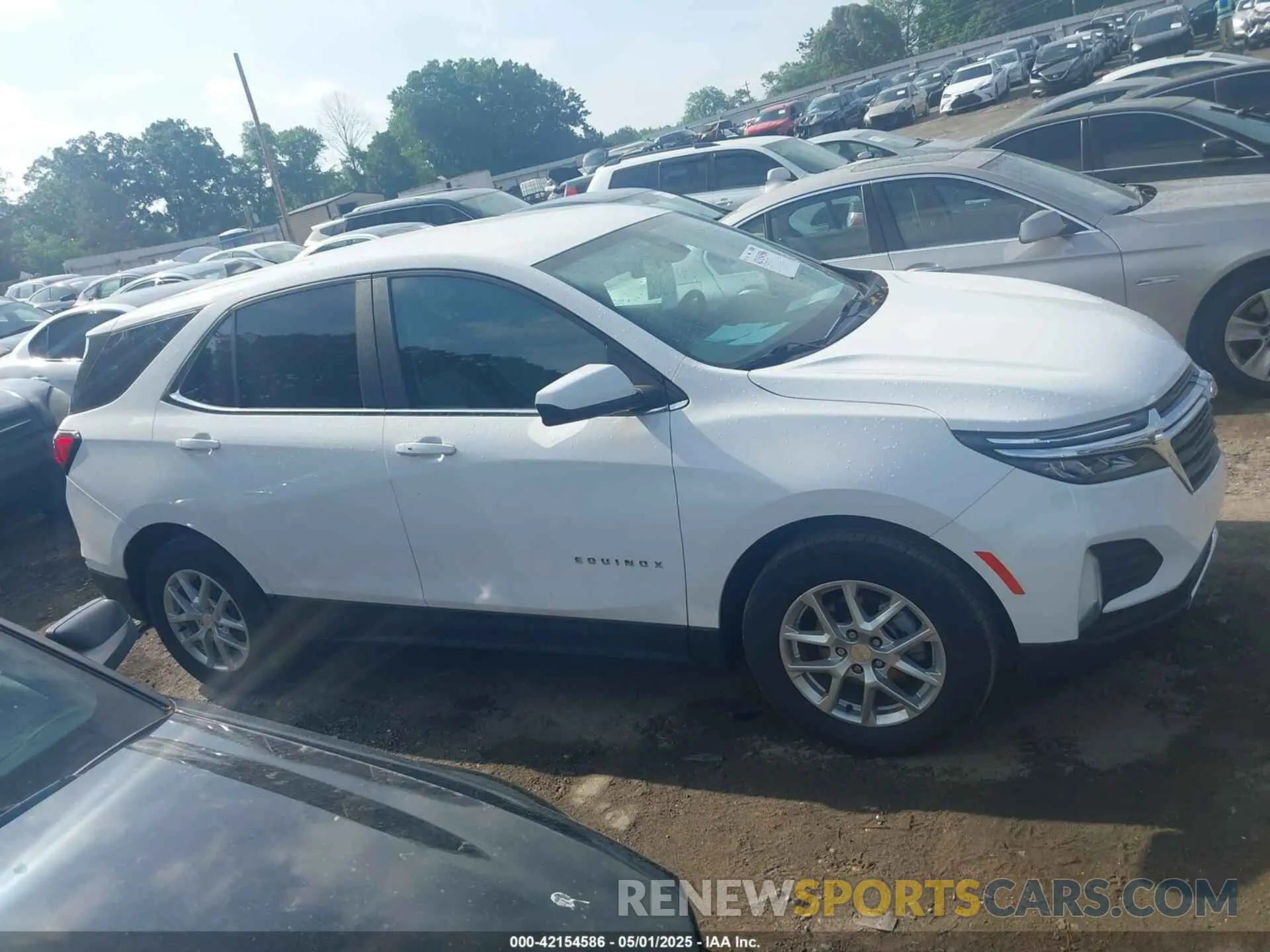 13 Photograph of a damaged car 3GNAXJEV3NL181171 CHEVROLET EQUINOX 2022