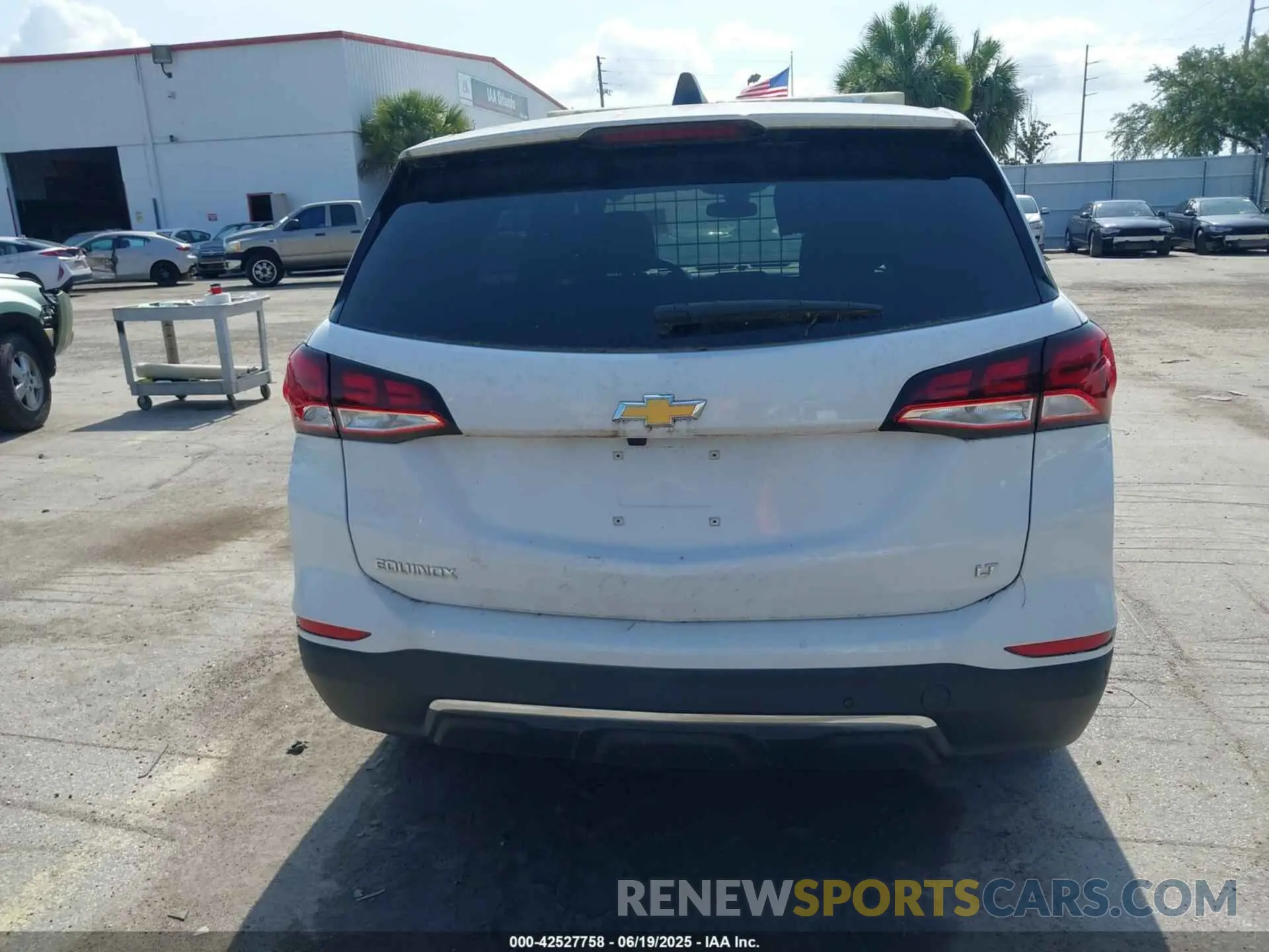 16 Photograph of a damaged car 3GNAXJEV4NL133078 CHEVROLET EQUINOX 2022
