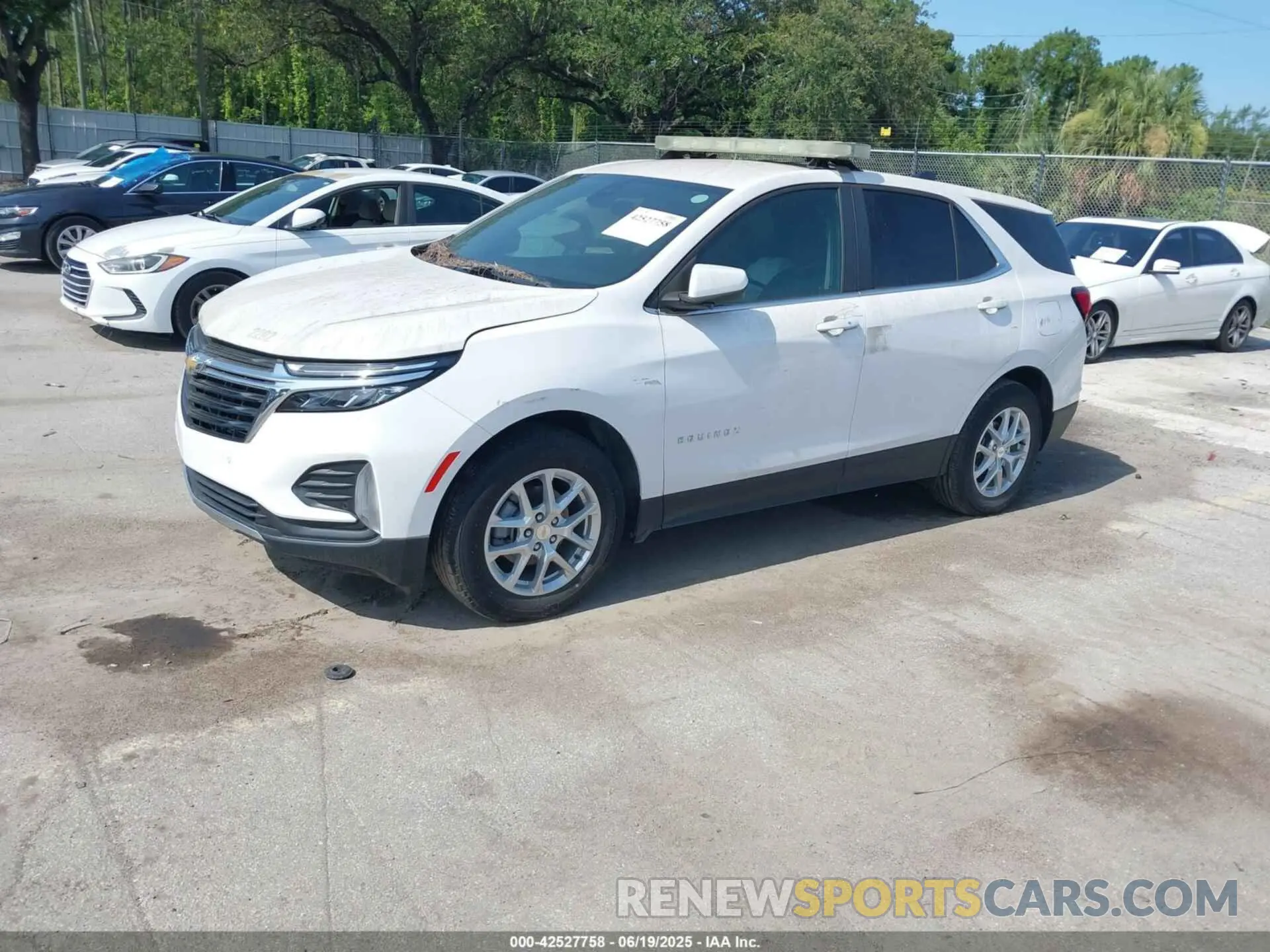 2 Photograph of a damaged car 3GNAXJEV4NL133078 CHEVROLET EQUINOX 2022