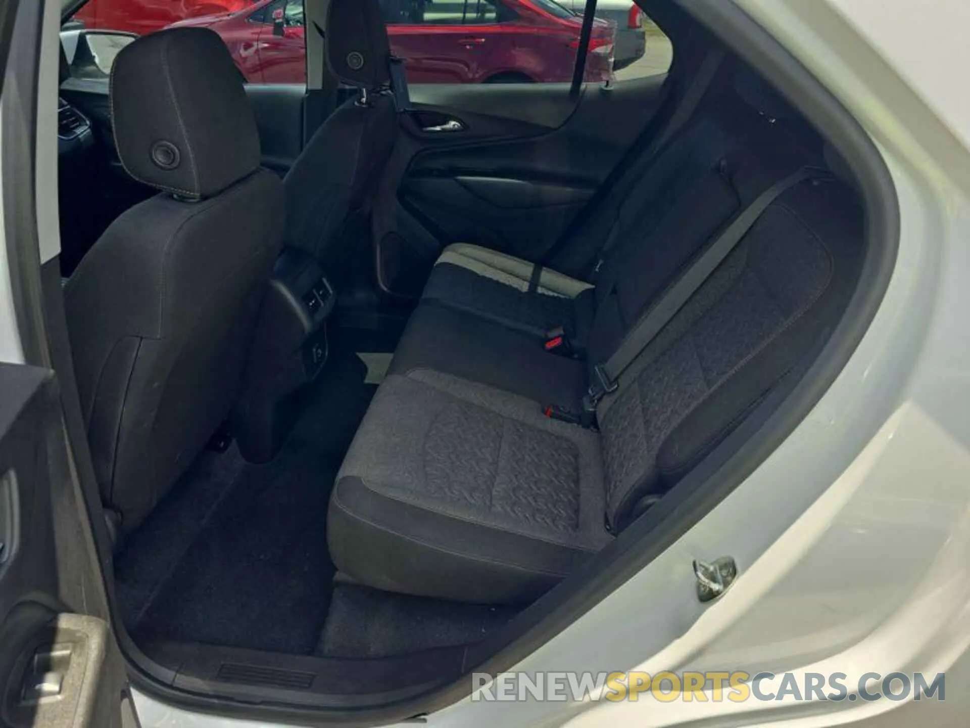18 Photograph of a damaged car 3GNAXJEV5NL132831 CHEVROLET EQUINOX 2022