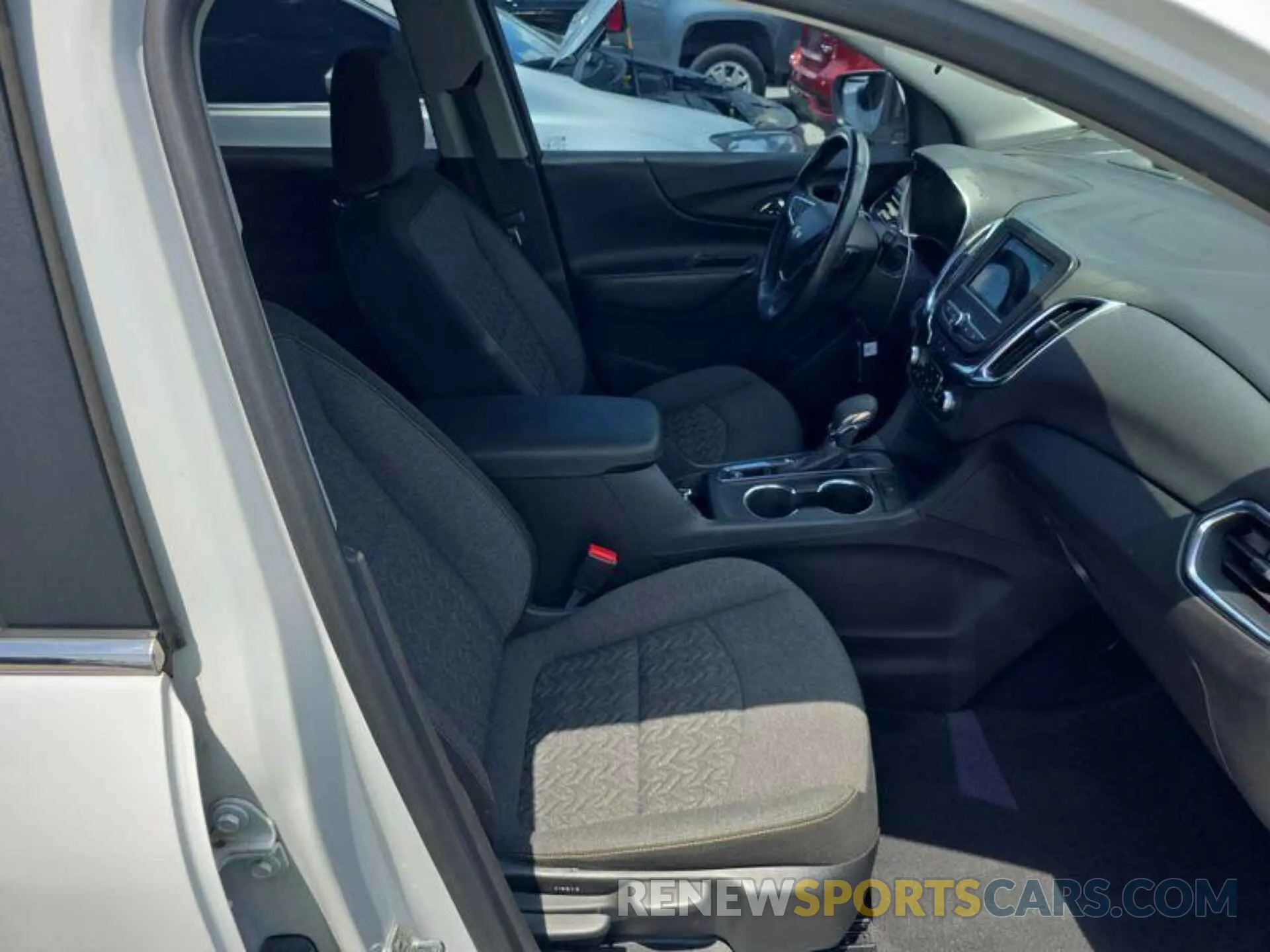 19 Photograph of a damaged car 3GNAXJEV5NL132831 CHEVROLET EQUINOX 2022