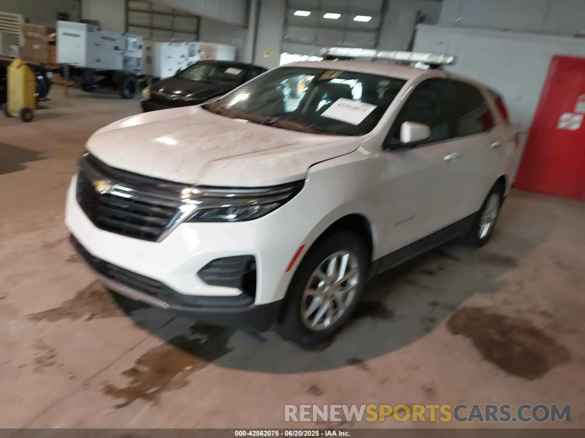 2 Photograph of a damaged car 3GNAXJEV6NL133051 CHEVROLET EQUINOX 2022