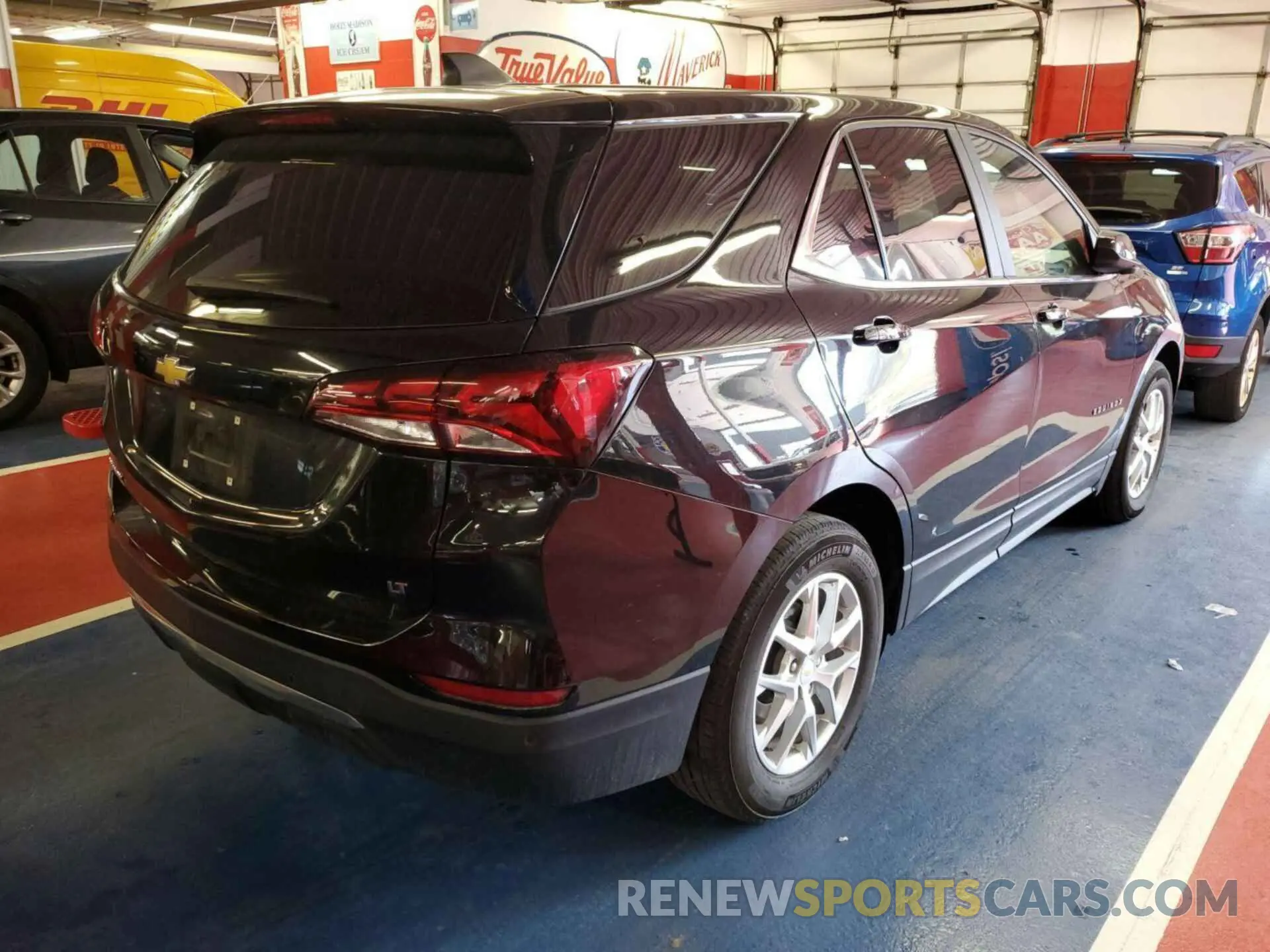 19 Photograph of a damaged car 3GNAXJEV6NL142963 CHEVROLET EQUINOX 2022