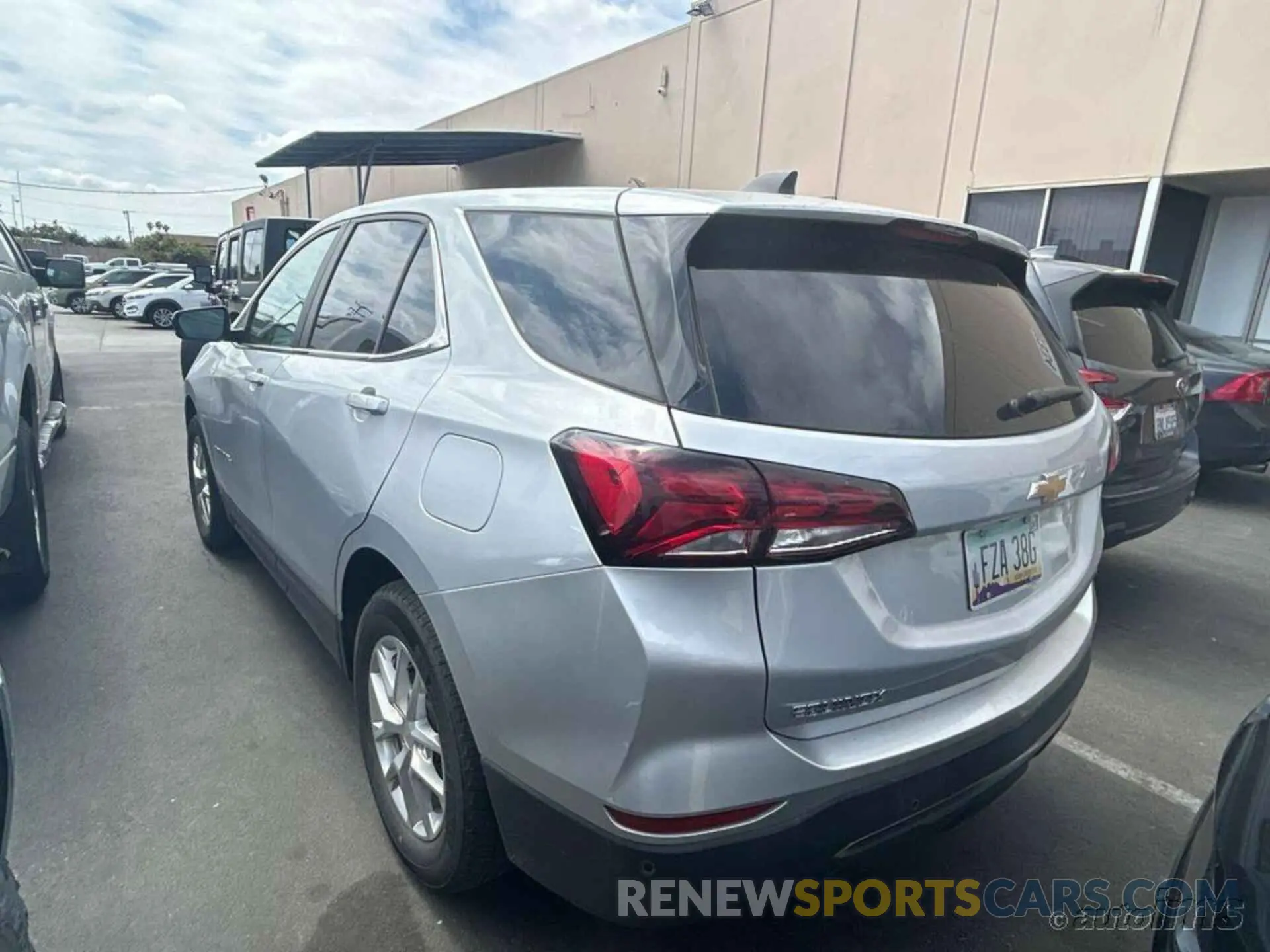 4 Photograph of a damaged car 3GNAXJEV6NL143594 CHEVROLET EQUINOX 2022